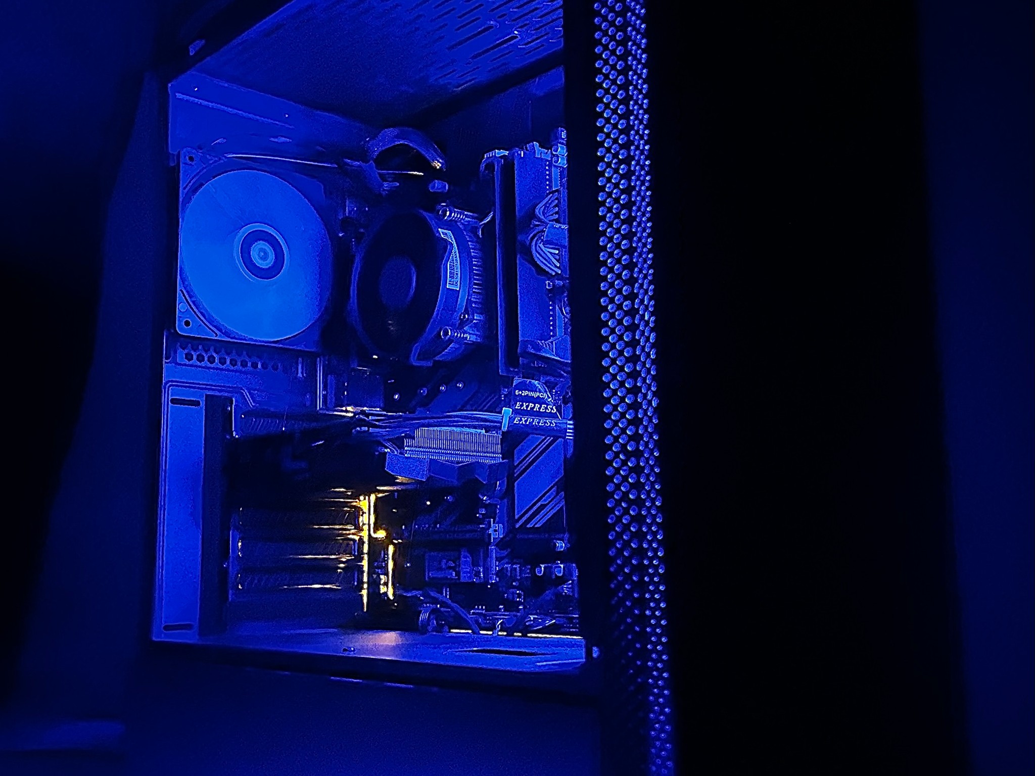 🎉Gaming Pc🎉Gtx 1660 Super🎉i5 9400f (6 cores)🎉16GB DDR4🎉500GB SSD M.2🎉