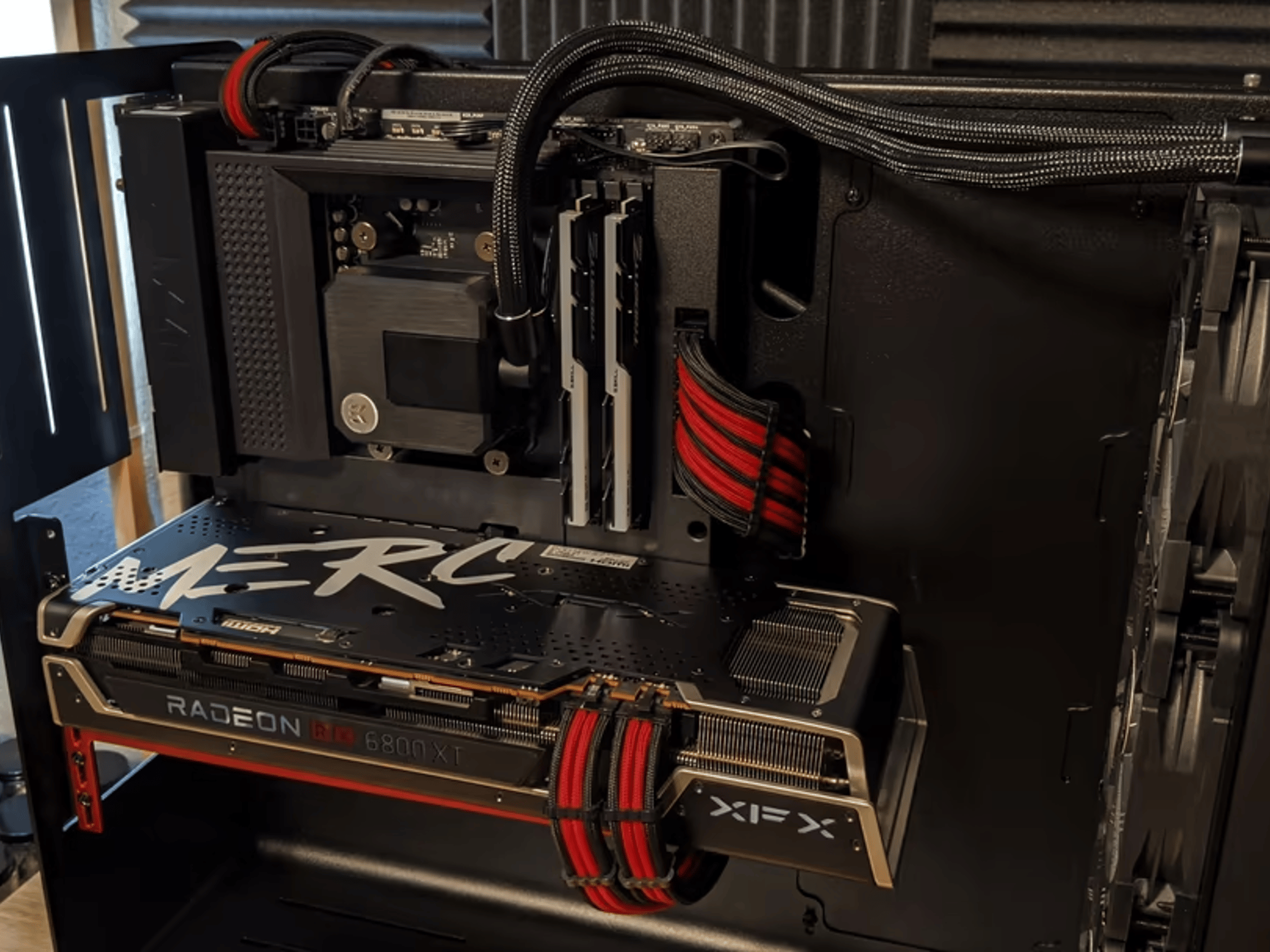 XFX Speedster MERC 319 AMD Radeon™ RX 6800 XT - Used