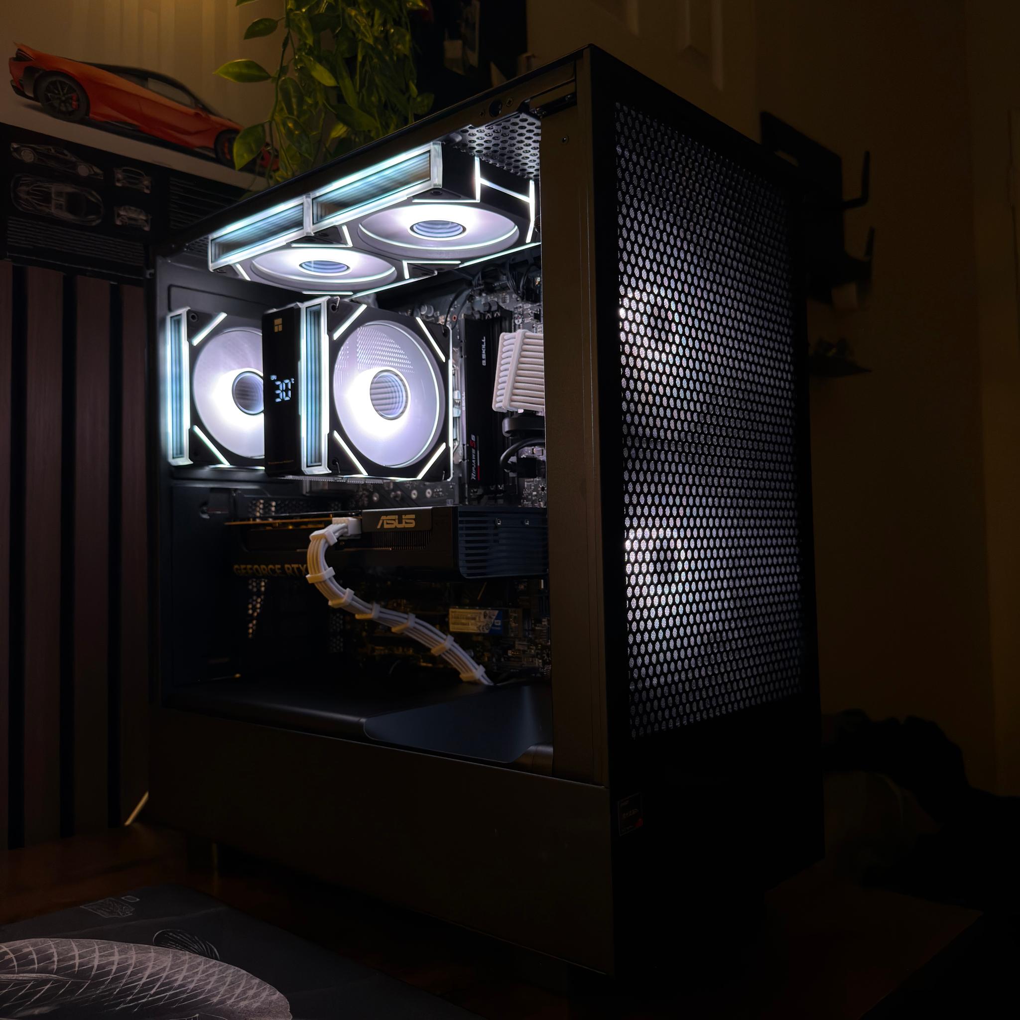 GeForce RTX 5060 Custom Gaming PC - Core i5-14400F, 16GB RAM, 1TB SSD