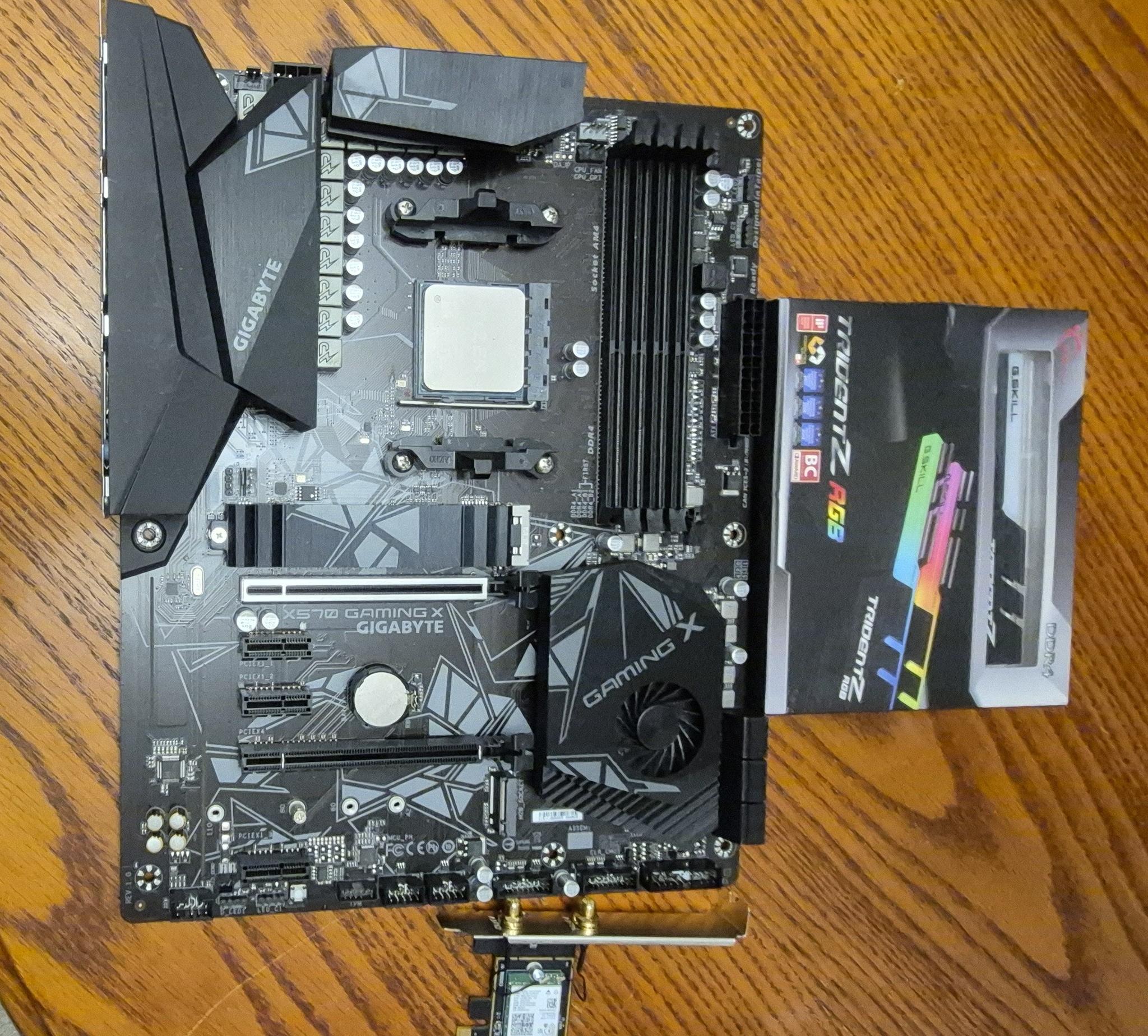 Bundle GIGABYTE X570 GAMING X, AMD Ryzen 9 3950X CPU, 32GB G.Skill Trident RGB DDR4 RAM, Wi-Fi Card