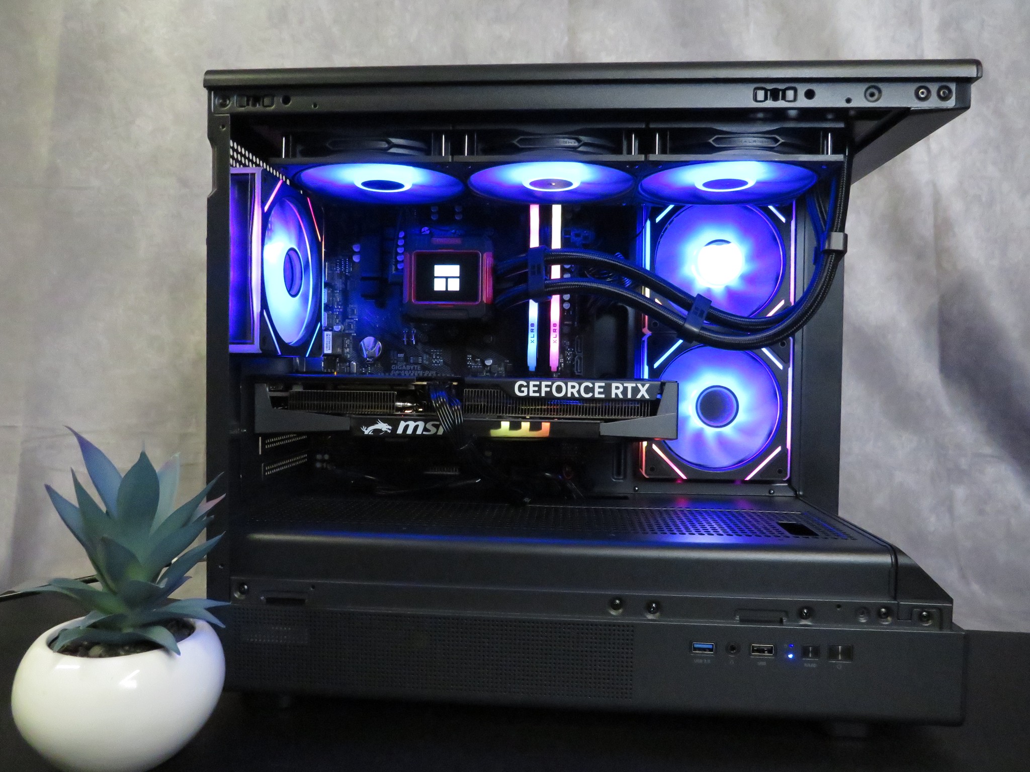 Beautiful 1440p Gaming + Productivity! Ryzen 7 5800XT + RTX 5060 + 32 GB DDR4 + 1 TB NVME