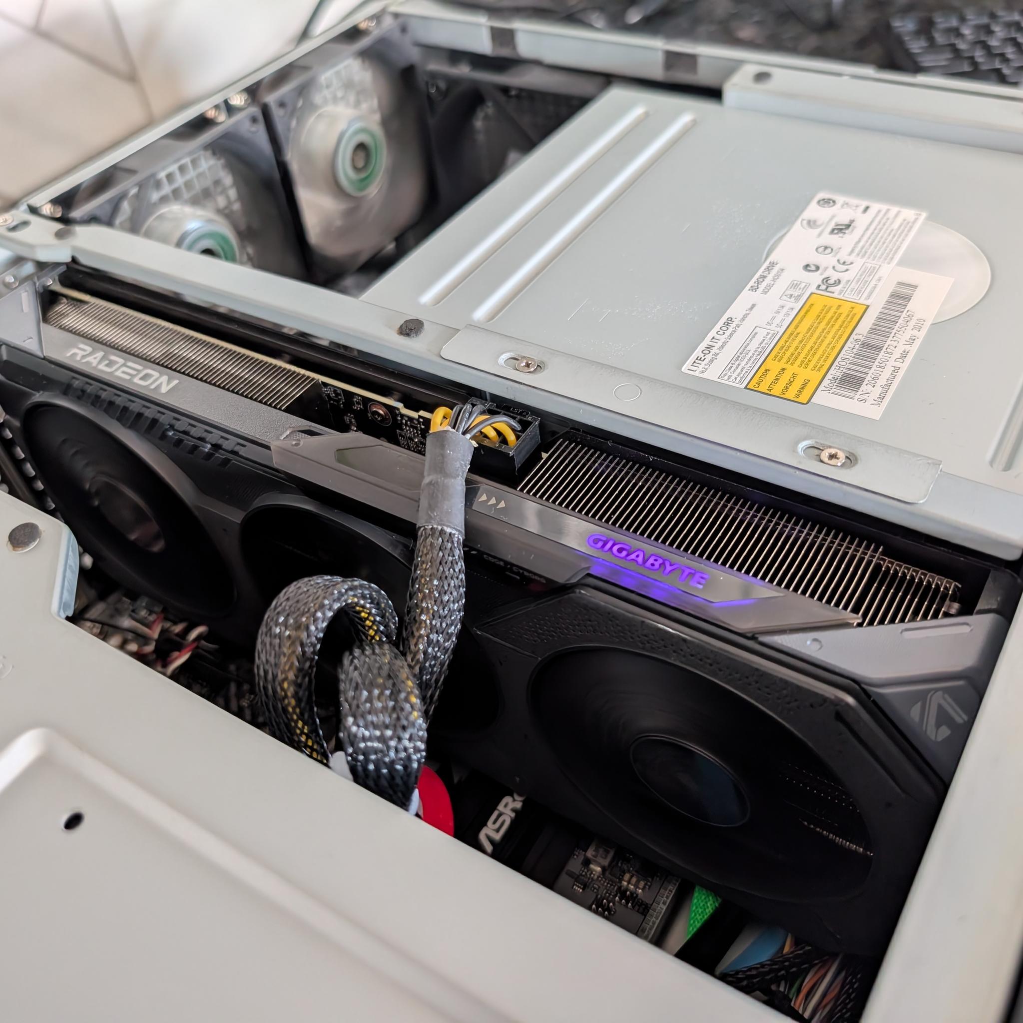 ⬛ "SLATE" - Living Room PC |4K Steam Machine | Console Killer | AM5 + RX 9060 XT 16GB🎮