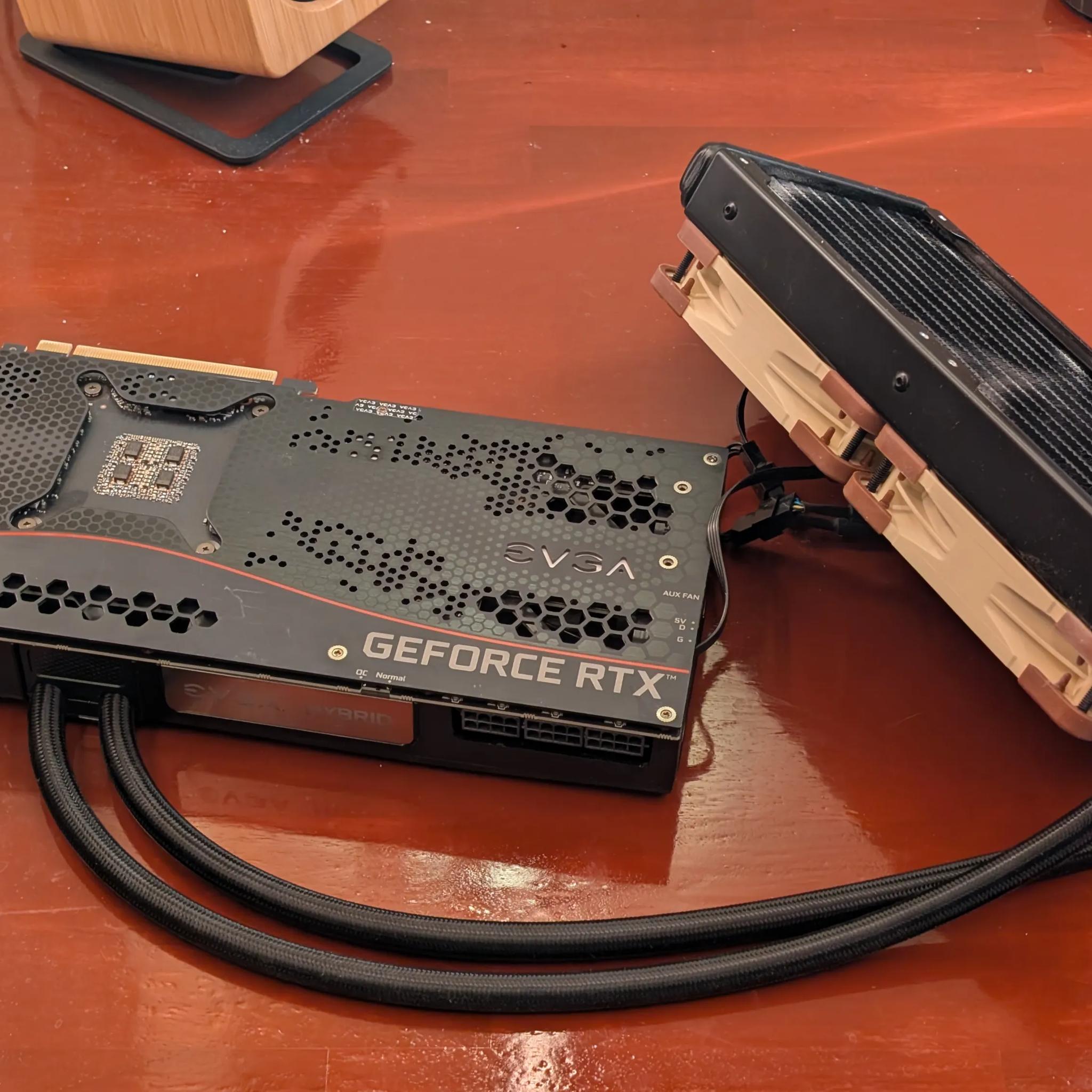 EVGA 3080 FTW3 Ultra Gaming w/ Hybrid kit installed + 2x Noctua NF-F12 PWM fans