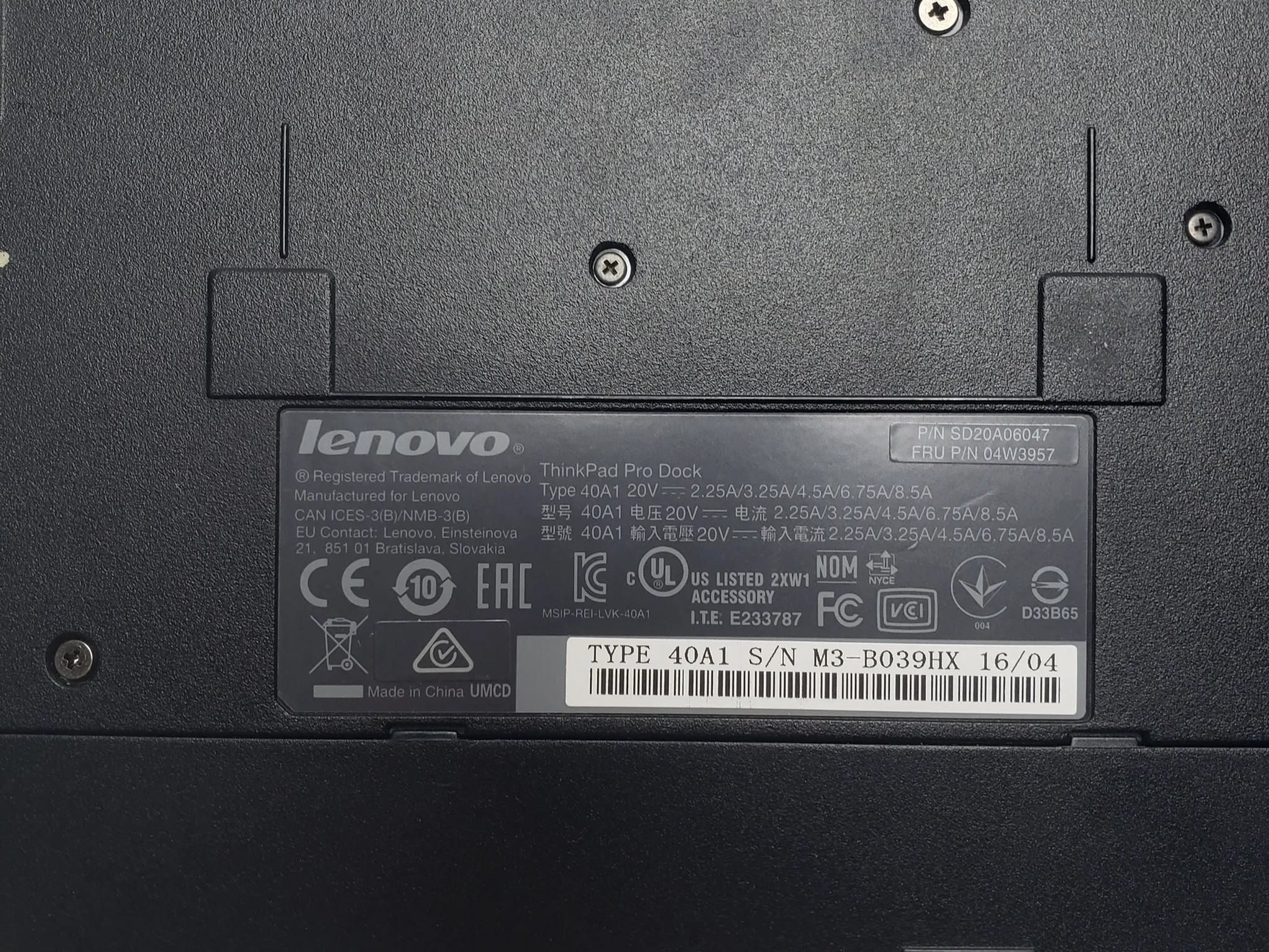 Lenovo ThinkPad Pro Docking Station 40A1 with Original 90W Lenovo Charger NO KEY