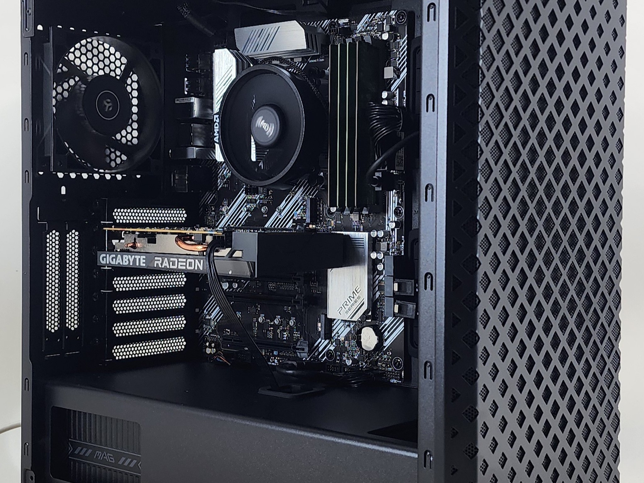 Gaming PC Ryzen 5 5500 16GB RAM 240GB SSD+500GB HDD RX 6500 XT 4GB Win11 PC