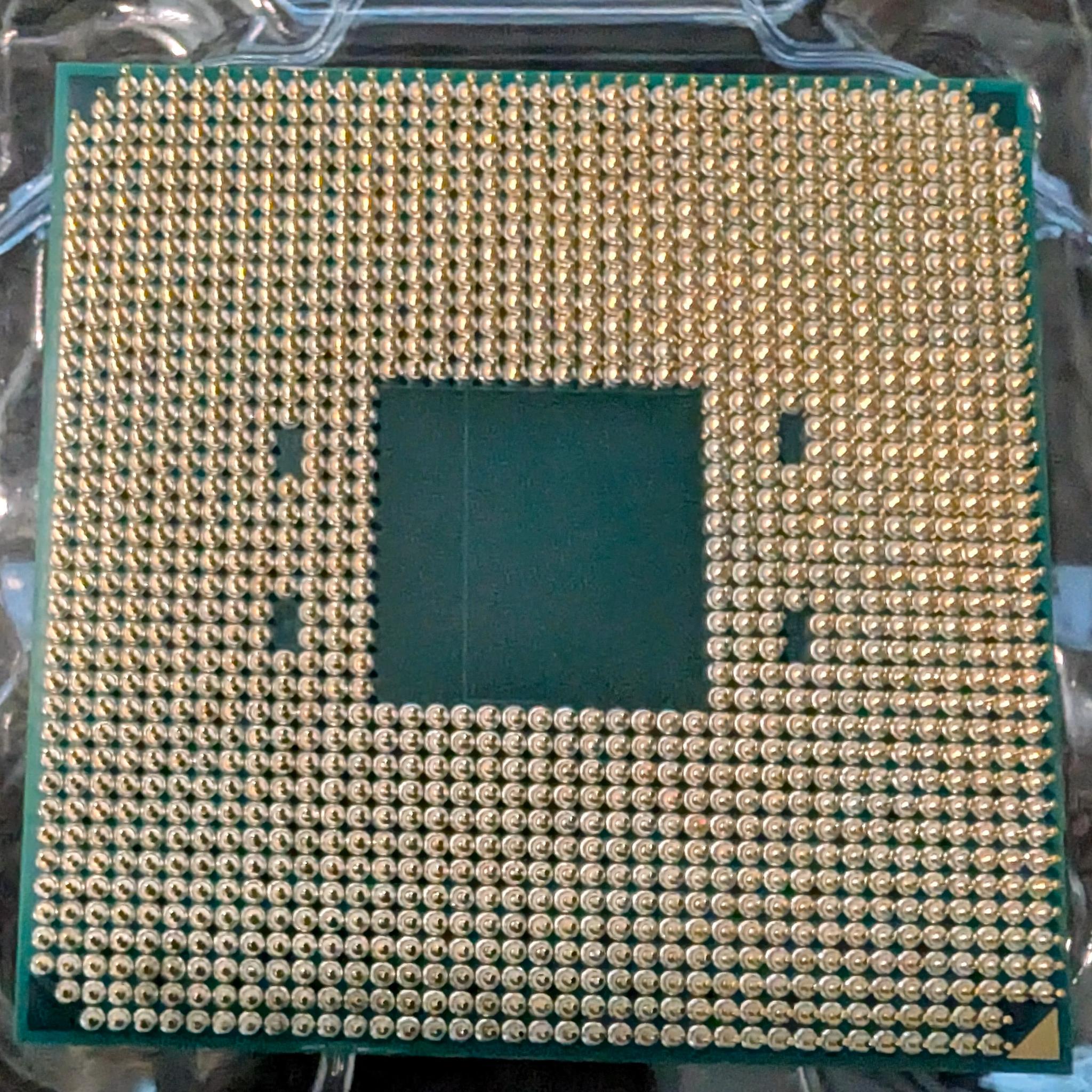 5950x 16 Core 32 Thread unlocked desktop CPU - Used w/box and sticker