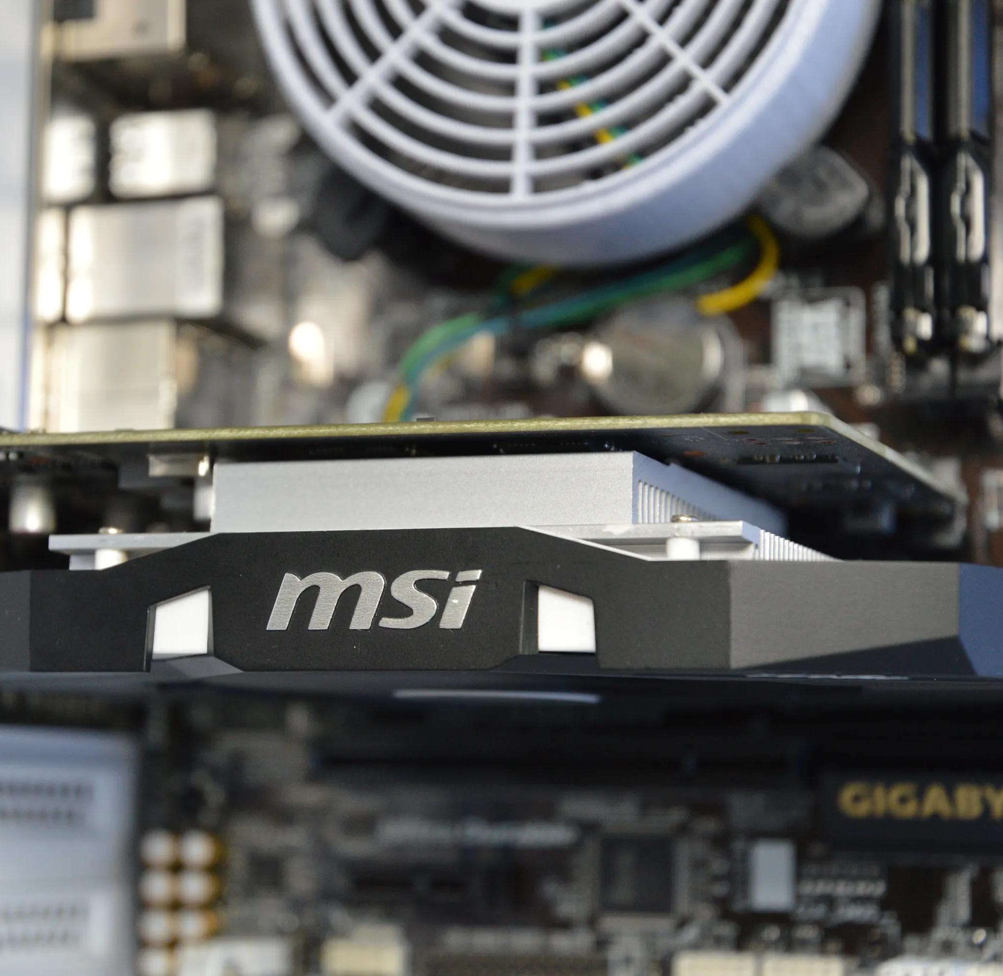 ❄️🔥| GTX 1050Ti 4GB | INTEL i5 4460 | 16GB DDR3 RAM | 256GB SSD + 1TB Hard Drive | SnowBlaze |