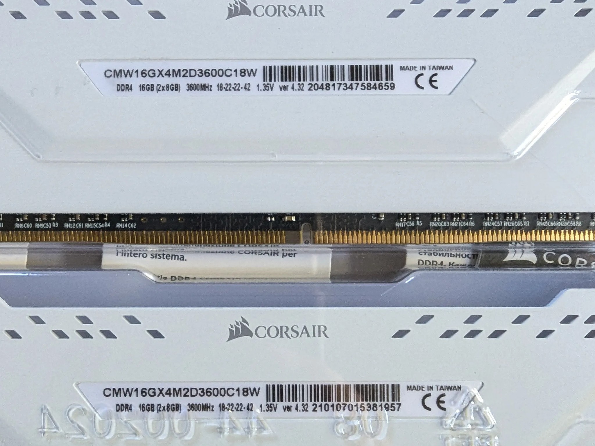 2 packs of 2X8gb (32 GB TOTAL) Corasair Vengence RGB Pro 3600MHZ