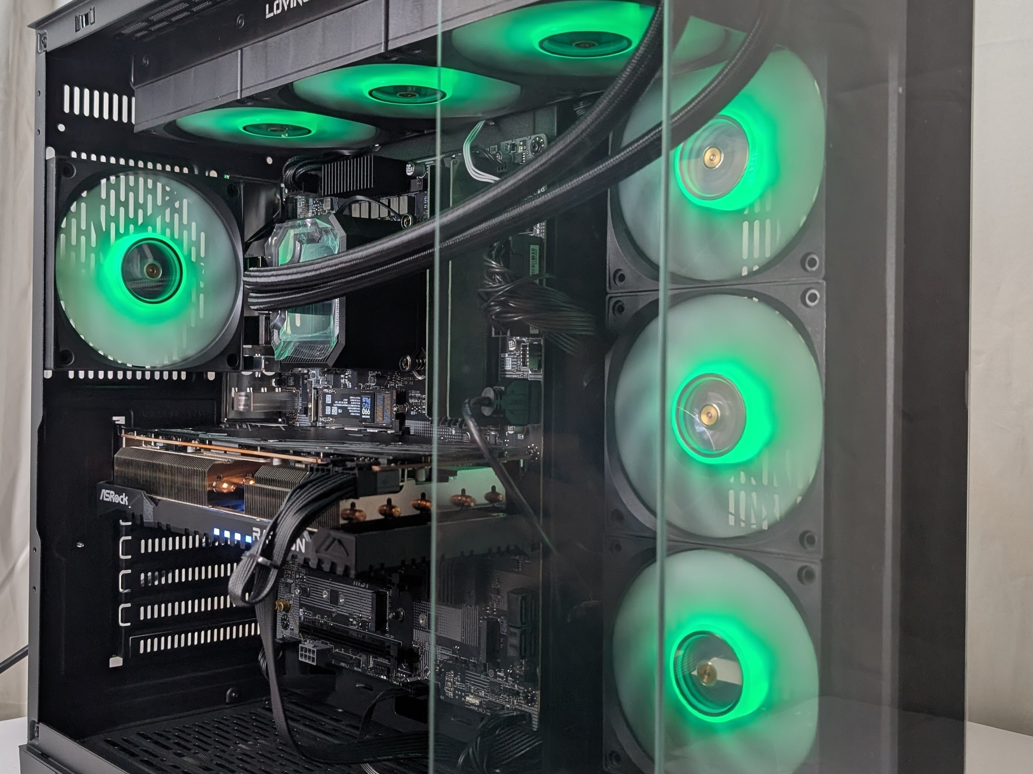 RX 7800XT | CORE ULTRA 5 265KF | 16GB DDR5 | 1TB NVME | 650W |