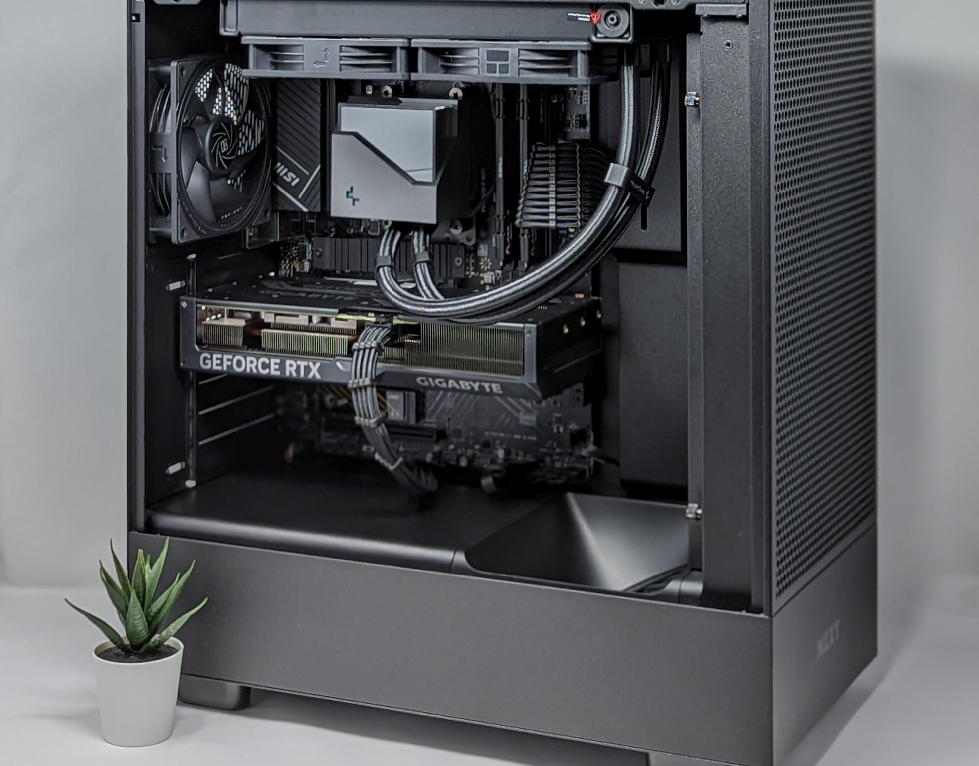 Elegant Flow | Nvidia RTX 4070 | Ryzen 7 7700X | 32gb RAM | Samsung 990 Pro 1TB Gen 4 NVMe SSD