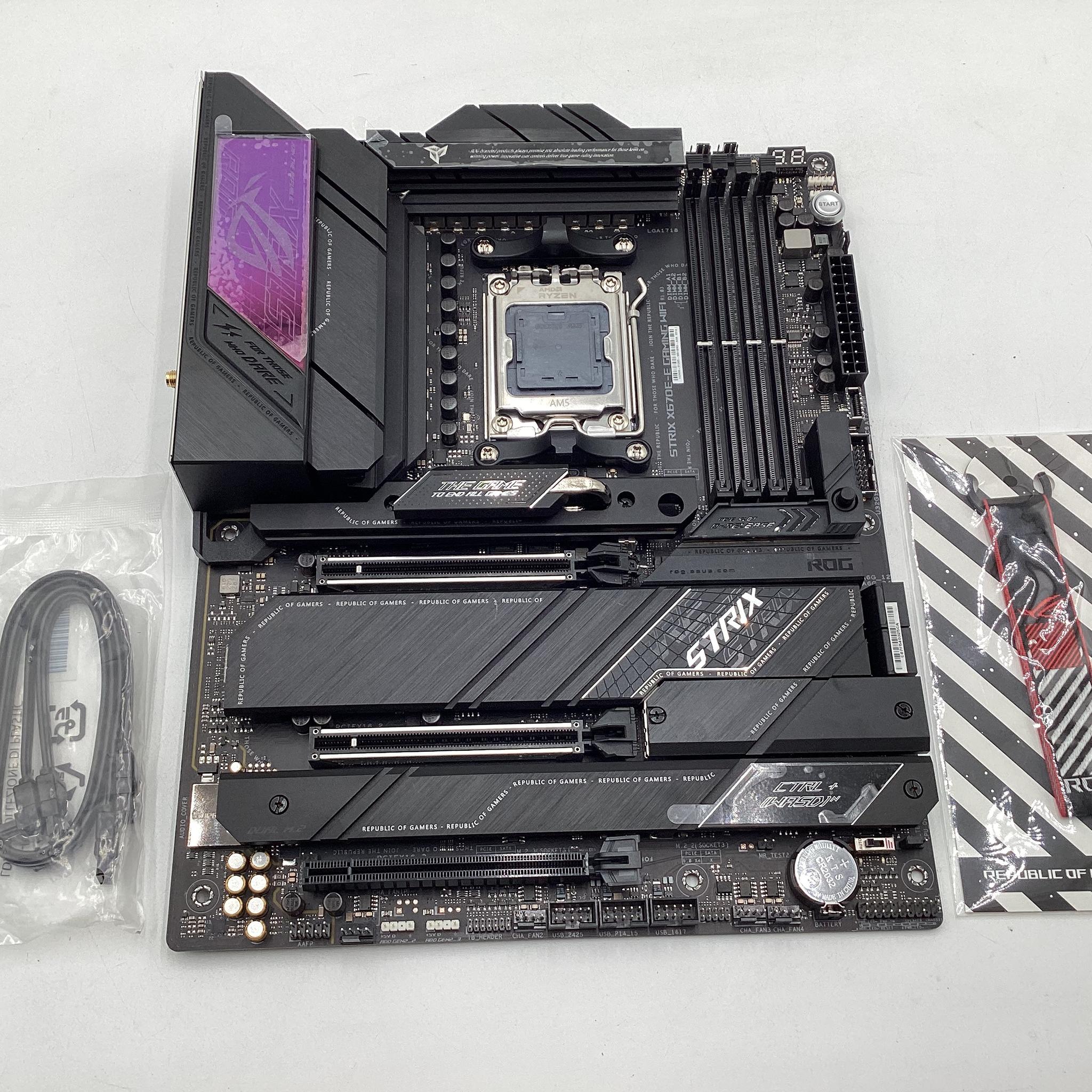 ASUS ROG Strix X670E-E Gaming Socket AM5(LGA 1718) Ryzen 7000 ATX Motherboard
