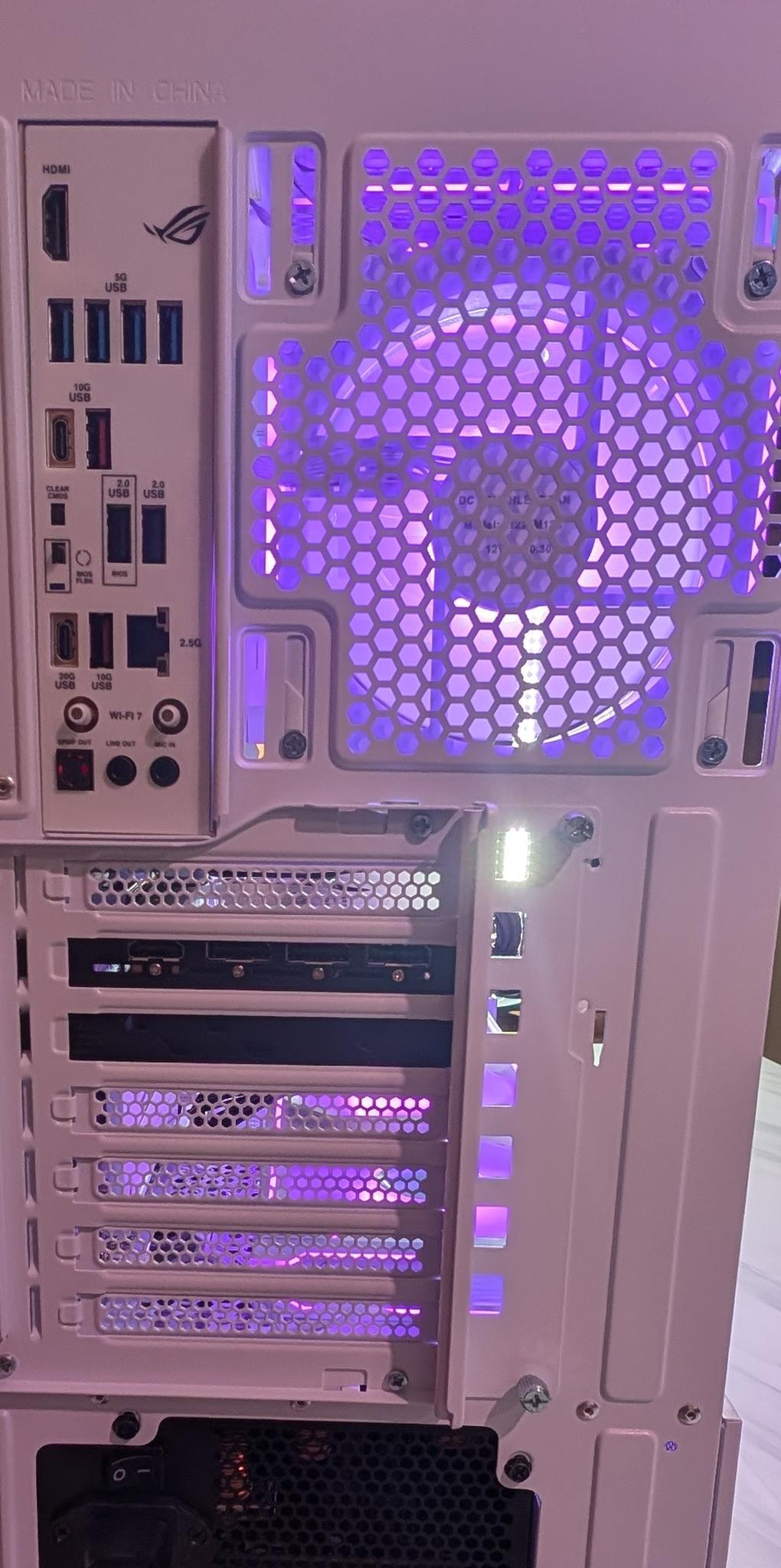 RX 9070XT 16GB | RYZEN 5 9600X | 1TB NVME | 16GB DDR5 | 850W