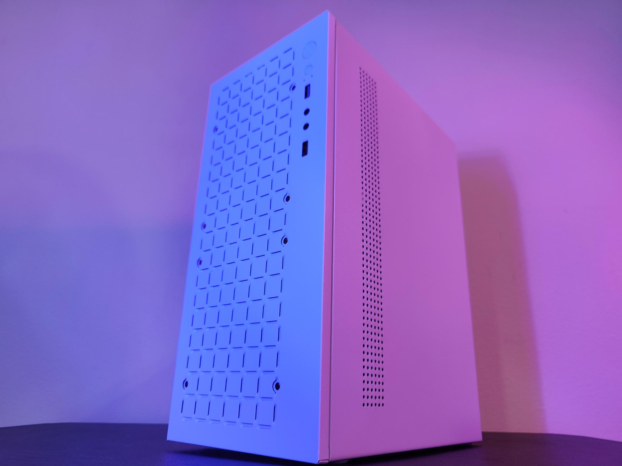Custom Xeon 10C 20T 8GB RAM AMD FIREPRO S7000 Nobara Linux Gaming PC