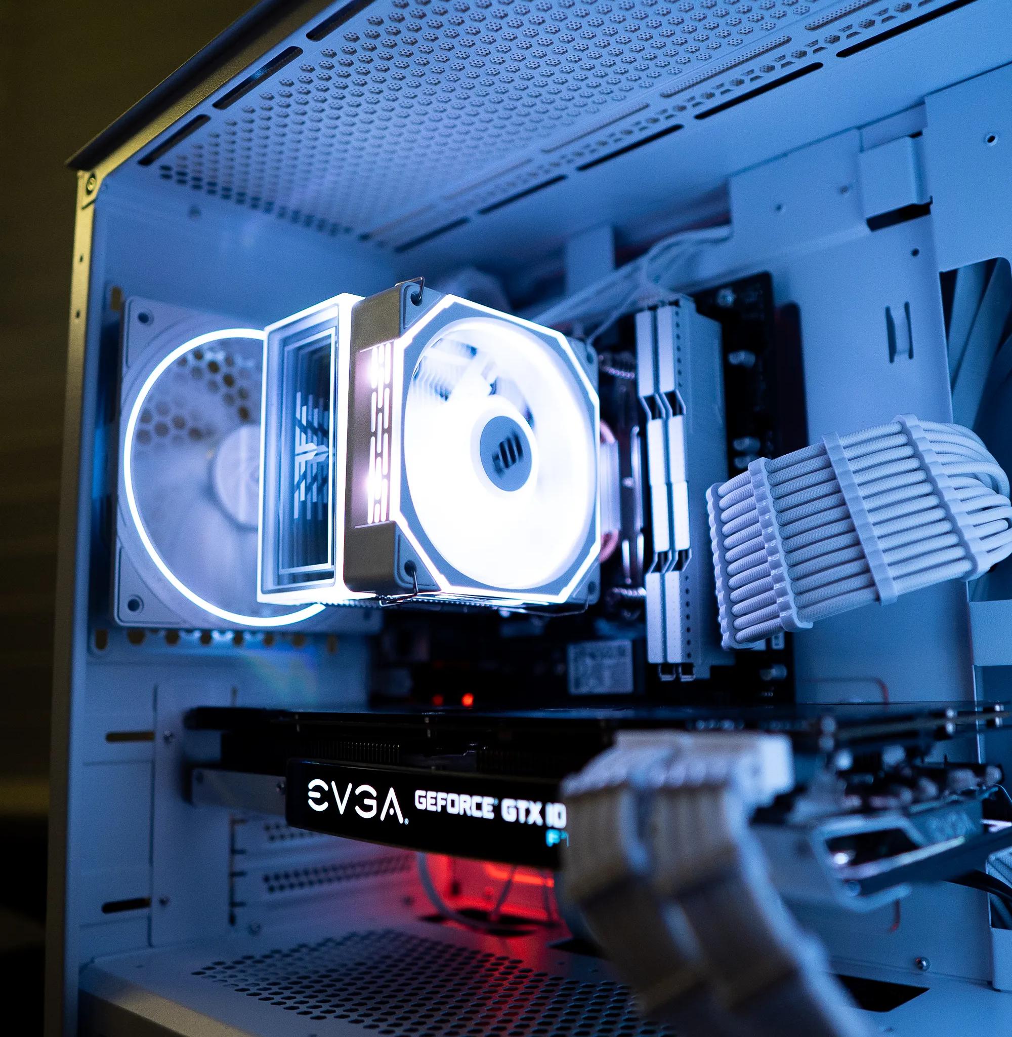 ❄️🌨 | GTX 1070 8GB FTW | RYZEN 5 3500X | 16GB DDR4 RAM | 256GB NVME + 2TB HDD | Arctic Freeze 2.0