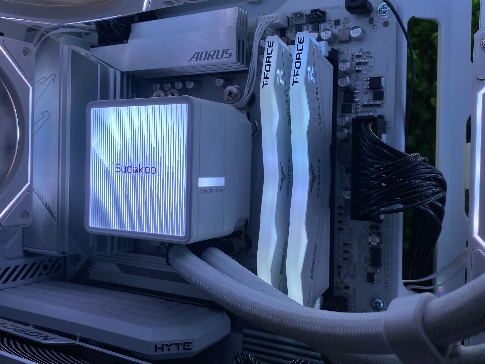 🎋🐼White Panda PC 🎋🐼 | Ryzen 9 9700X + RX 7800 XT + 32GB DDR5 | 4k/1440p |