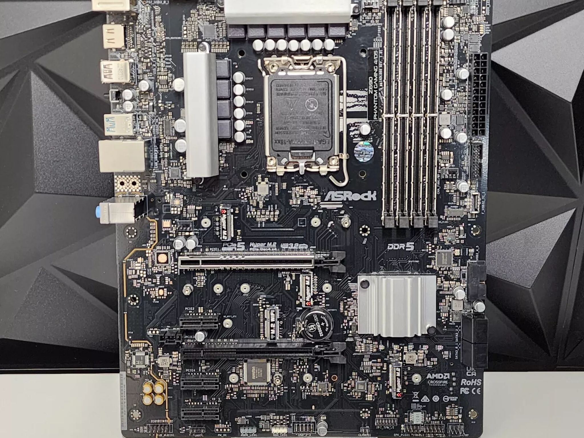 UPDATED BIOS ASRock Z690 Phantom Gaming 4/D5 LGA1700 DDR5 MOTHERBOARD