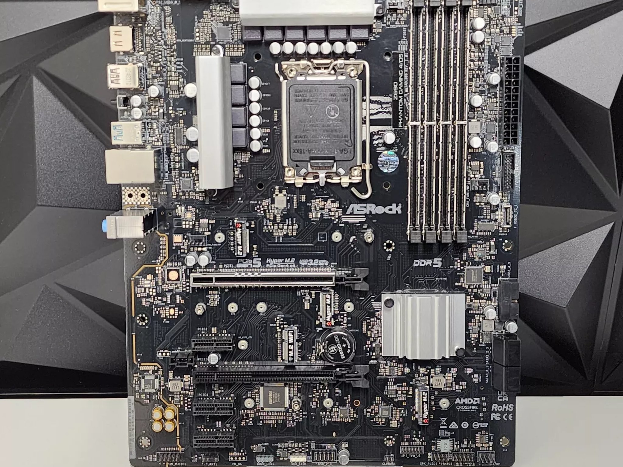 UPDATED BIOS ASRock Z690 Phantom Gaming 4/D5 LGA1700 DDR5 MOTHERBOARD