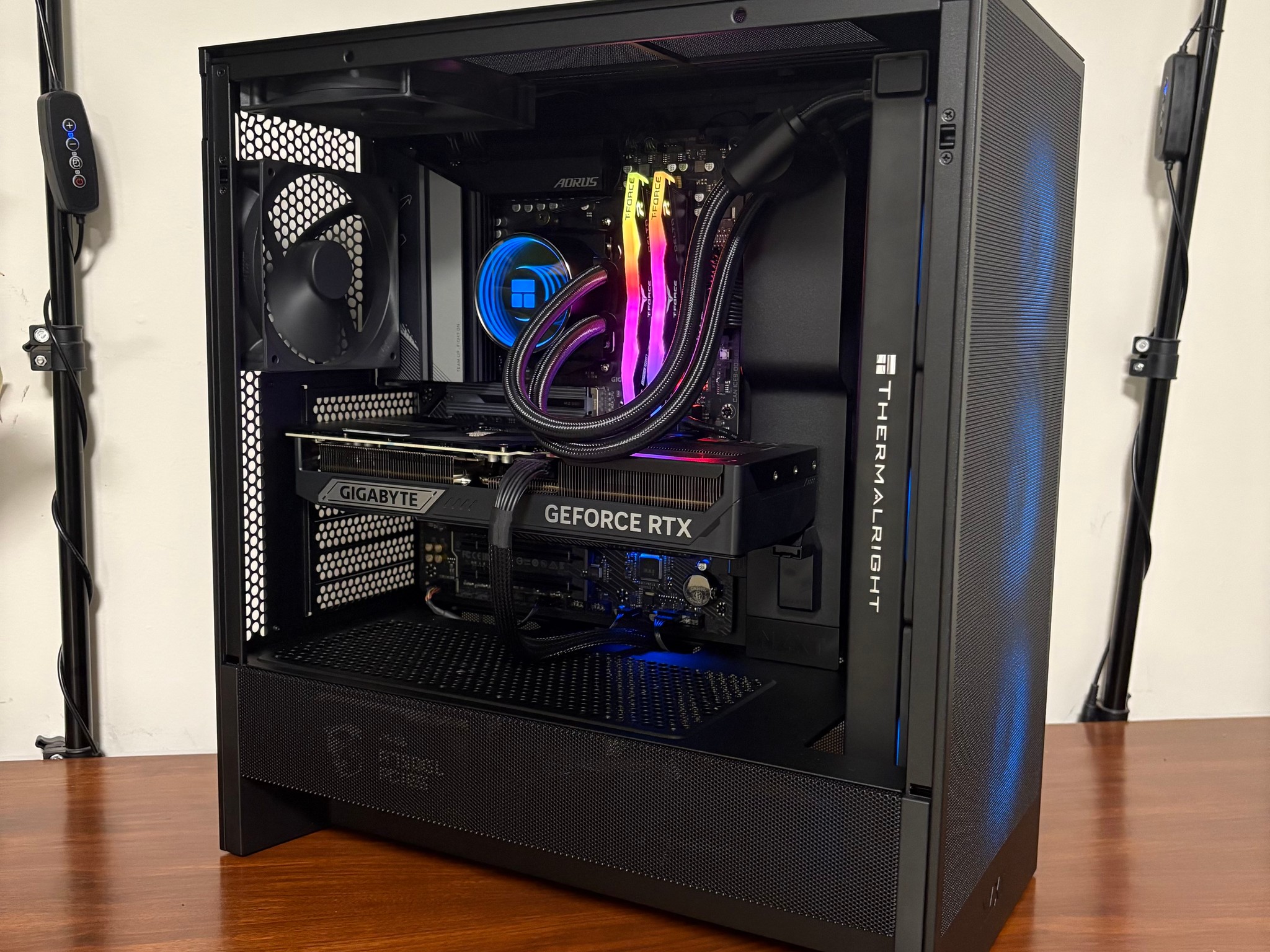 RTX 5070 Ti | Ryzen 7 7800X3D | 32GB DDR5 | 2TB NVMe | 750W PSU | 360mm AIO | ATX Case