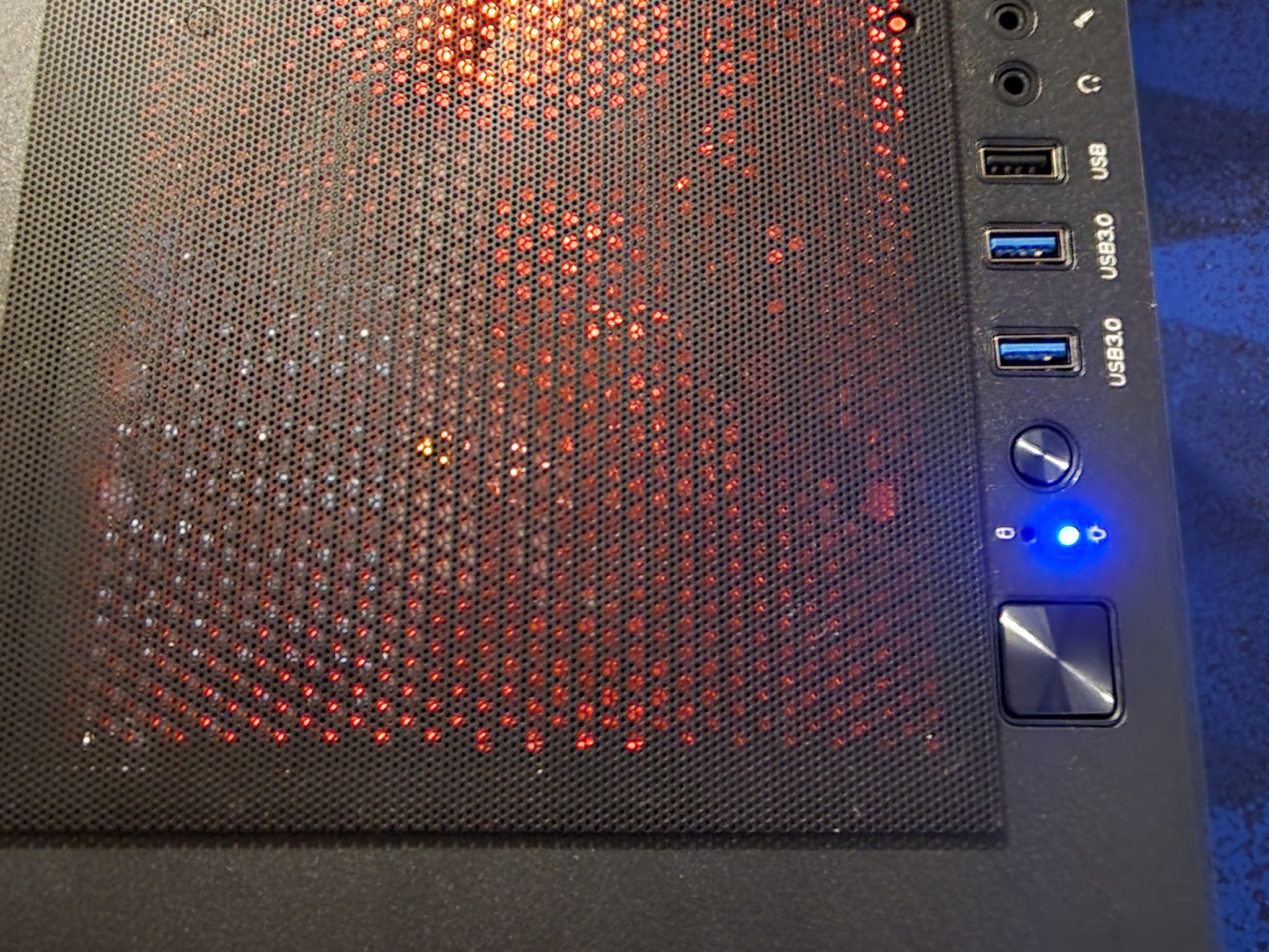 RTX 2060 SUPER / Intel Xeon E5-2680 v4(14 Cores/28 Threads) / 32GB RAM - Gaming PC
