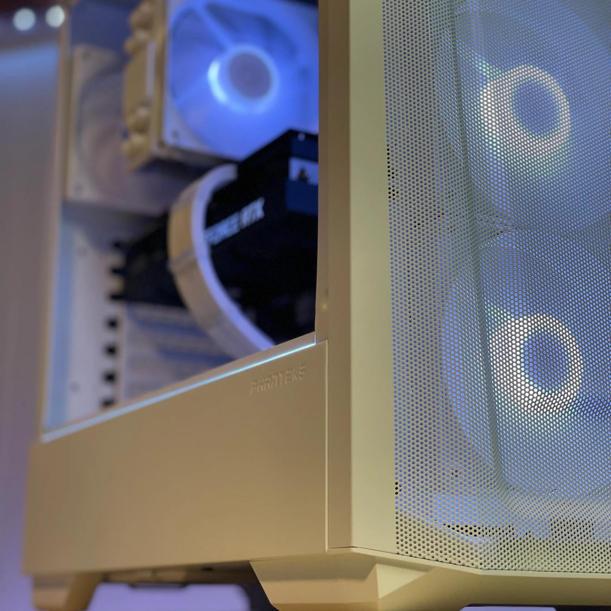 "Snowstorm" (RTX 3080 + Ryzen 7)