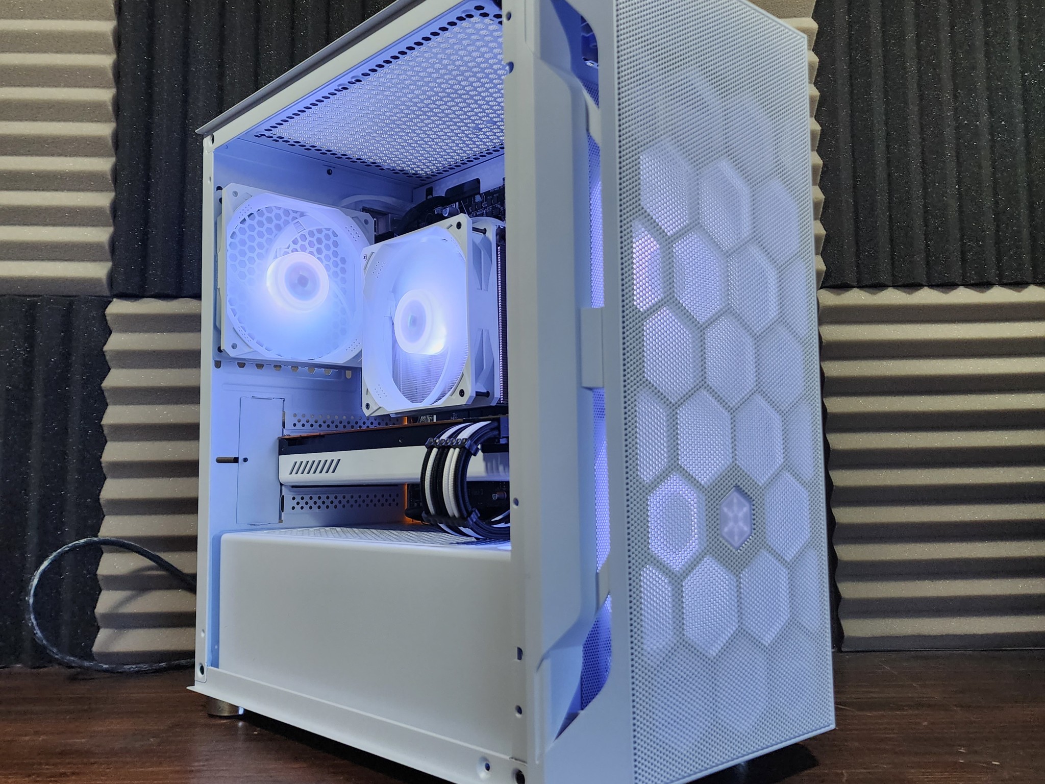 🥶🤍🥶 Zotac GTX 1080Ti // AMD Ryzen 3 3300X // Gloway 16GB 3200MHz