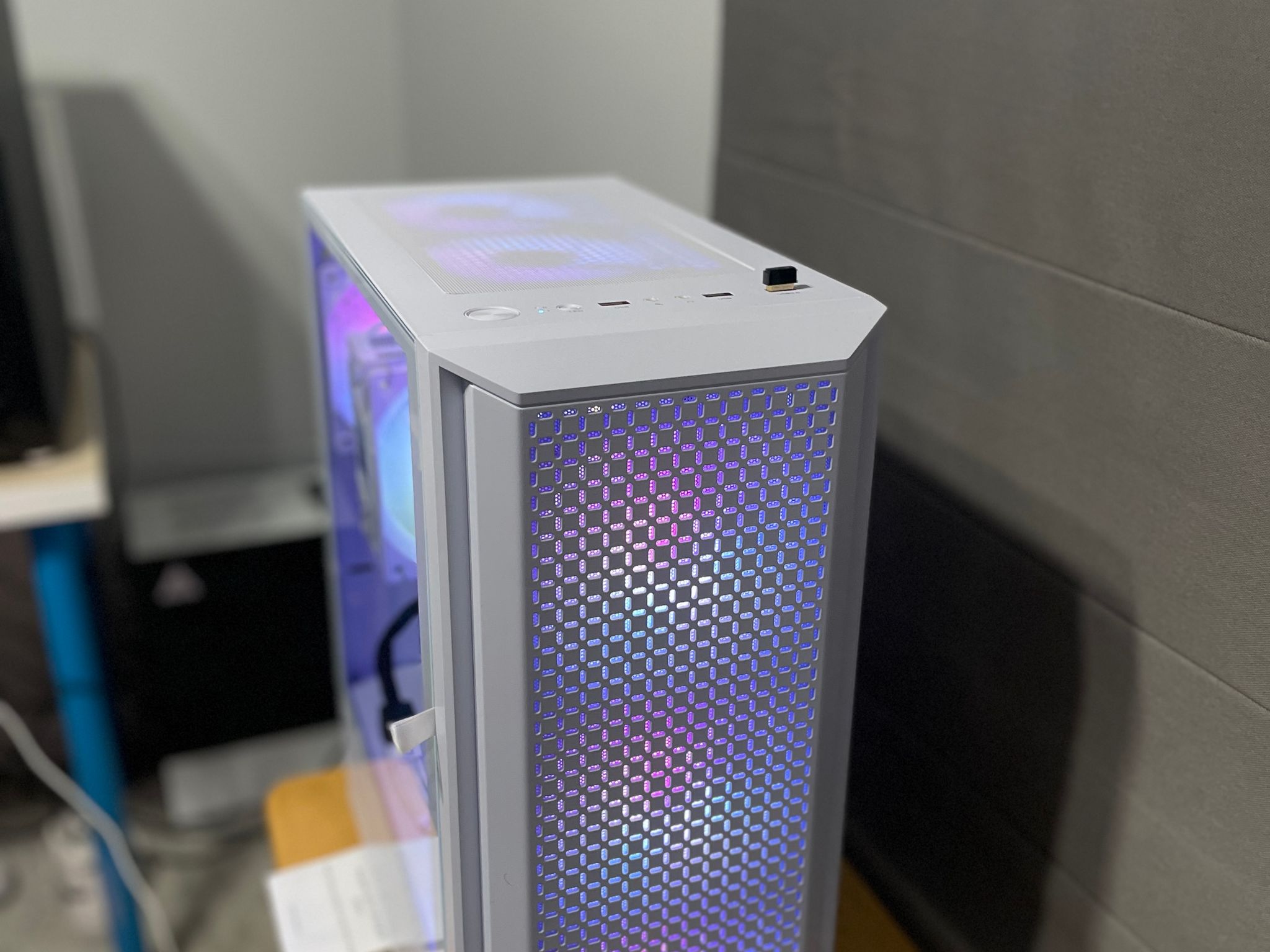💎 “Premium White Gaming Rig – Ryzen 7 | RTX 3070