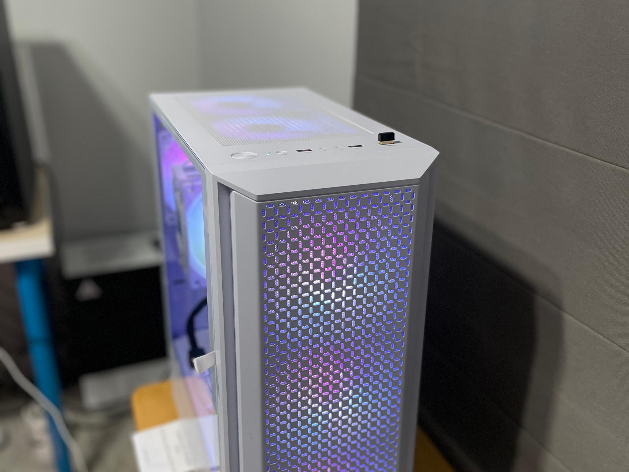 💎 “Premium White Gaming Rig – Ryzen 7 | RTX 3070
