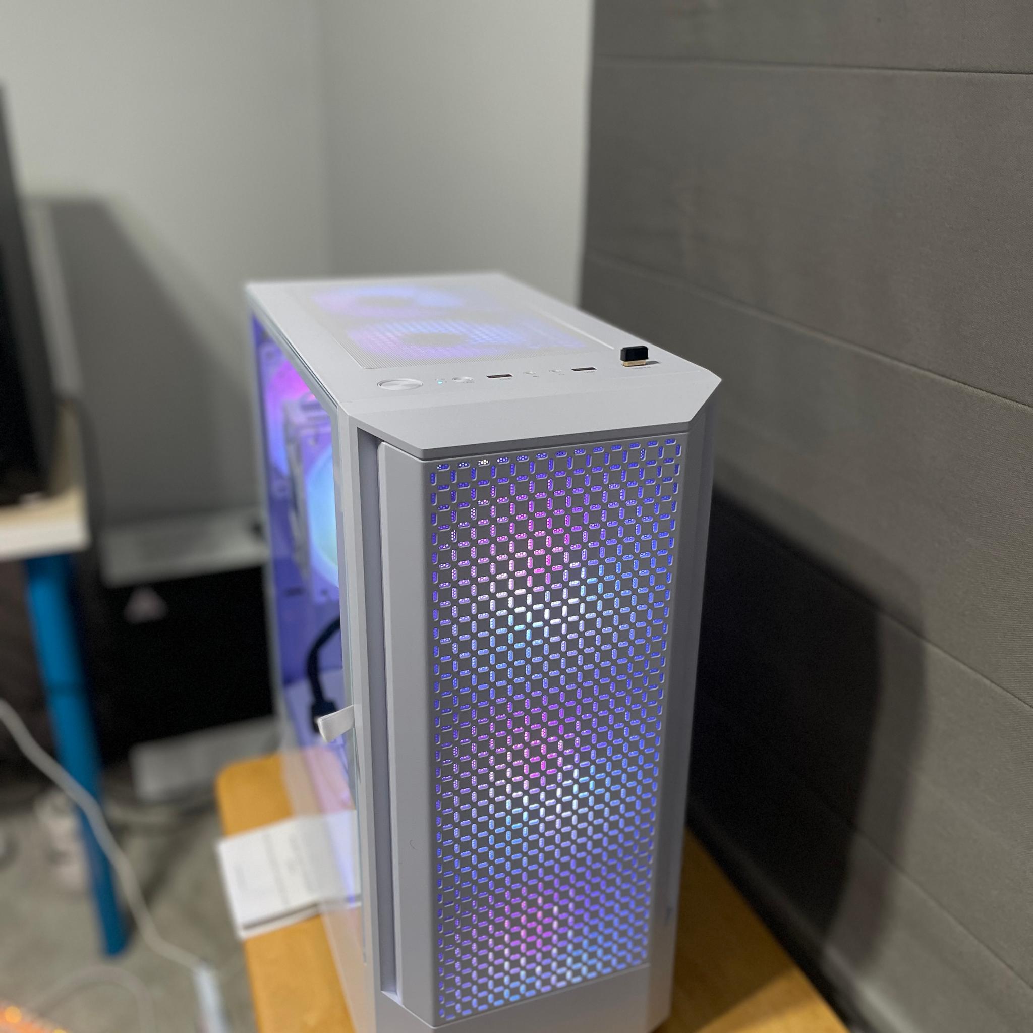 💎 “Premium White Gaming Rig – Ryzen 7 | RTX 3070