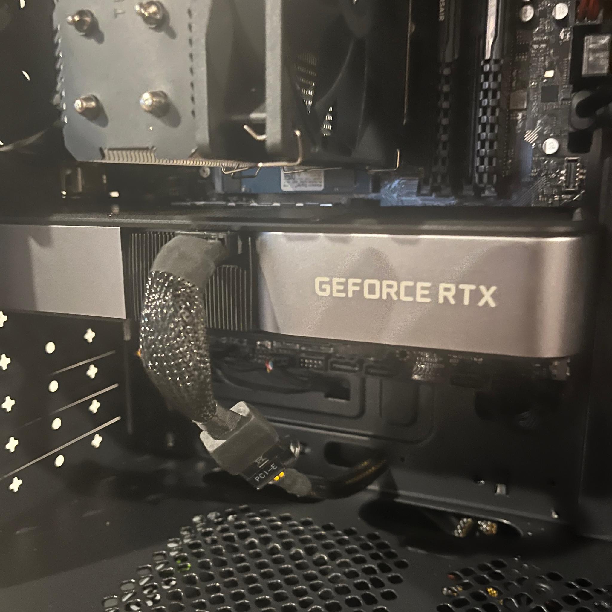 BLACKOUT | RTX 3070 Founders Edition | i7-12700KF | 16GB DDR4 | 1TB NVMe | No RGB