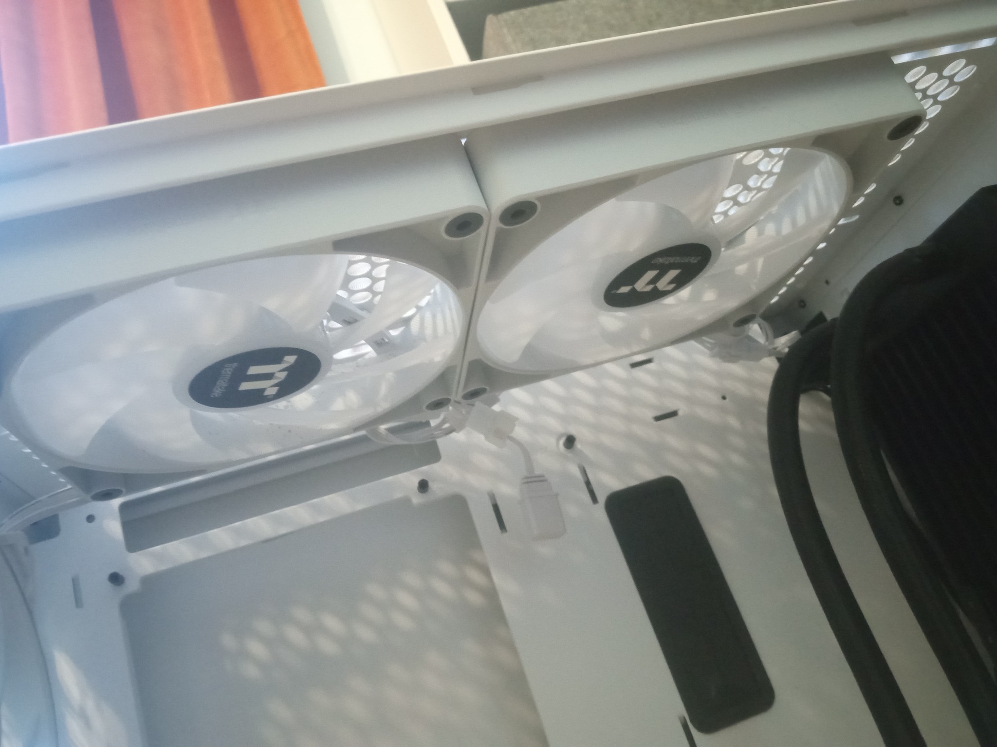 ATX White Thermaltake with AIO CPU cooler