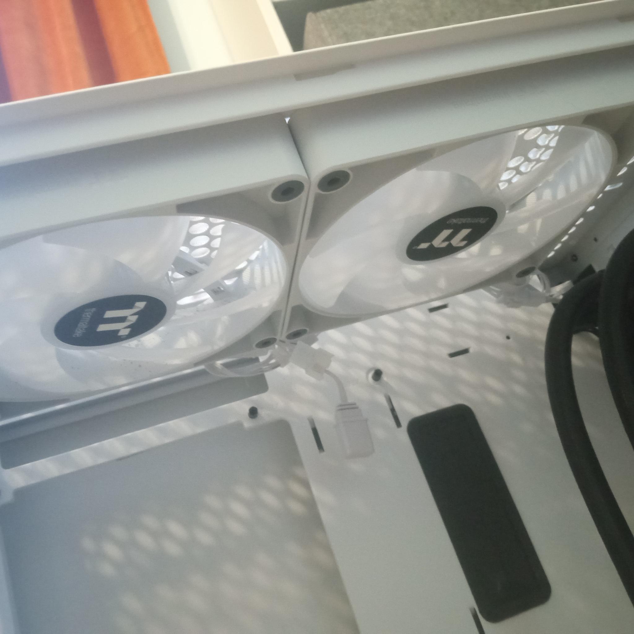 ATX White Thermaltake with AIO CPU cooler