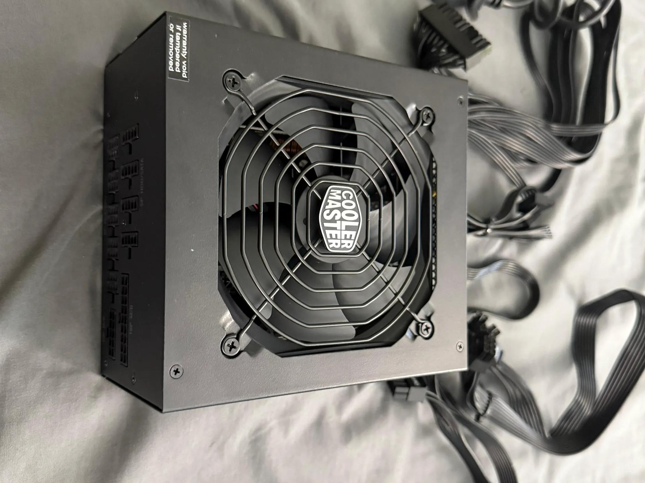 Cooler Master MWE Gold 850 V2 Full Modular, 850W, 80+ Gold Efficiency PSU