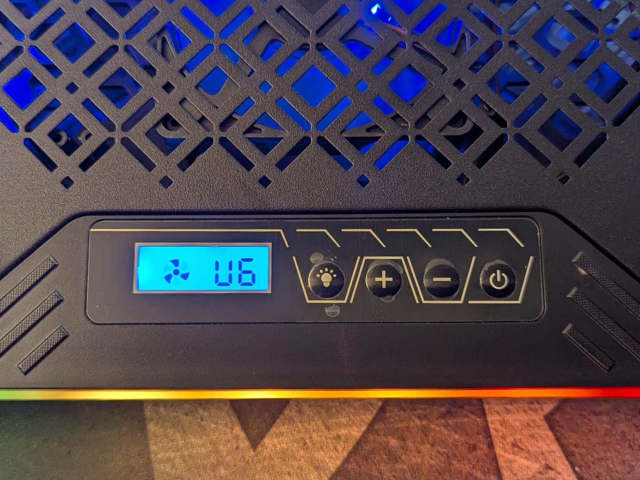 🔥 Lenovo Legion Y740 17" – RTX 2080 Gaming Beast + RGB Stand 💻