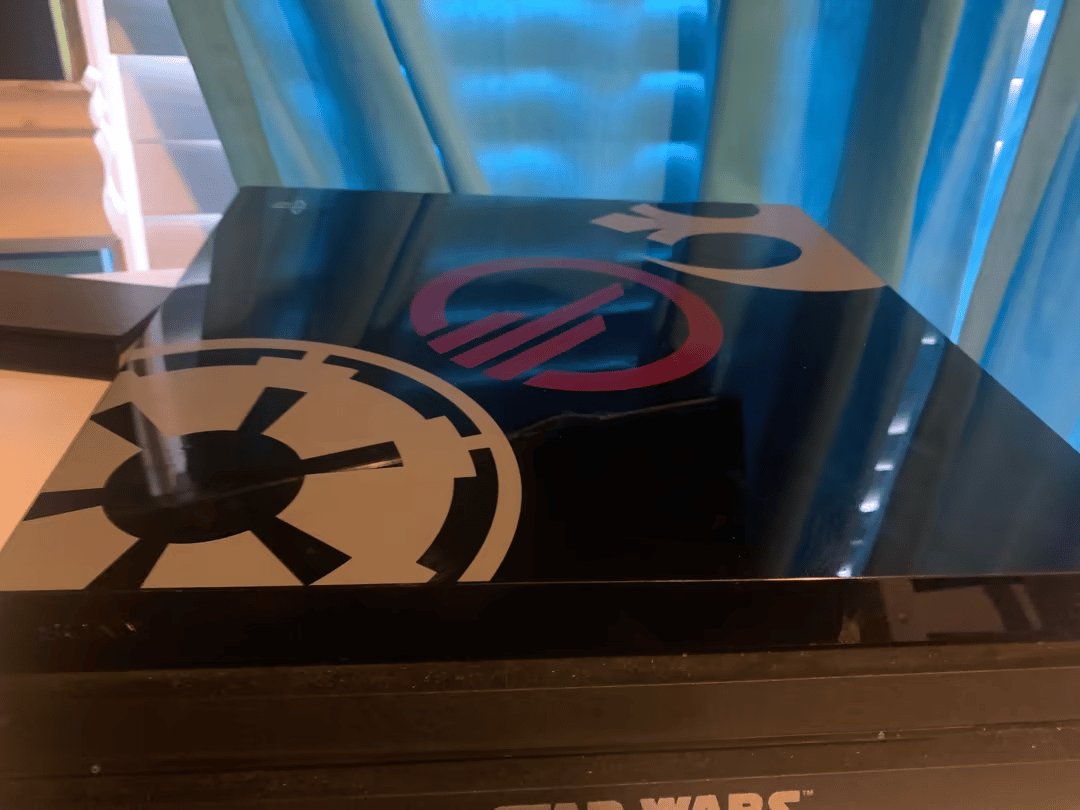 PlayStation 4 Pro Star Wars Battlefront 2 Edition (Only Comes with PS4 And Controller)
