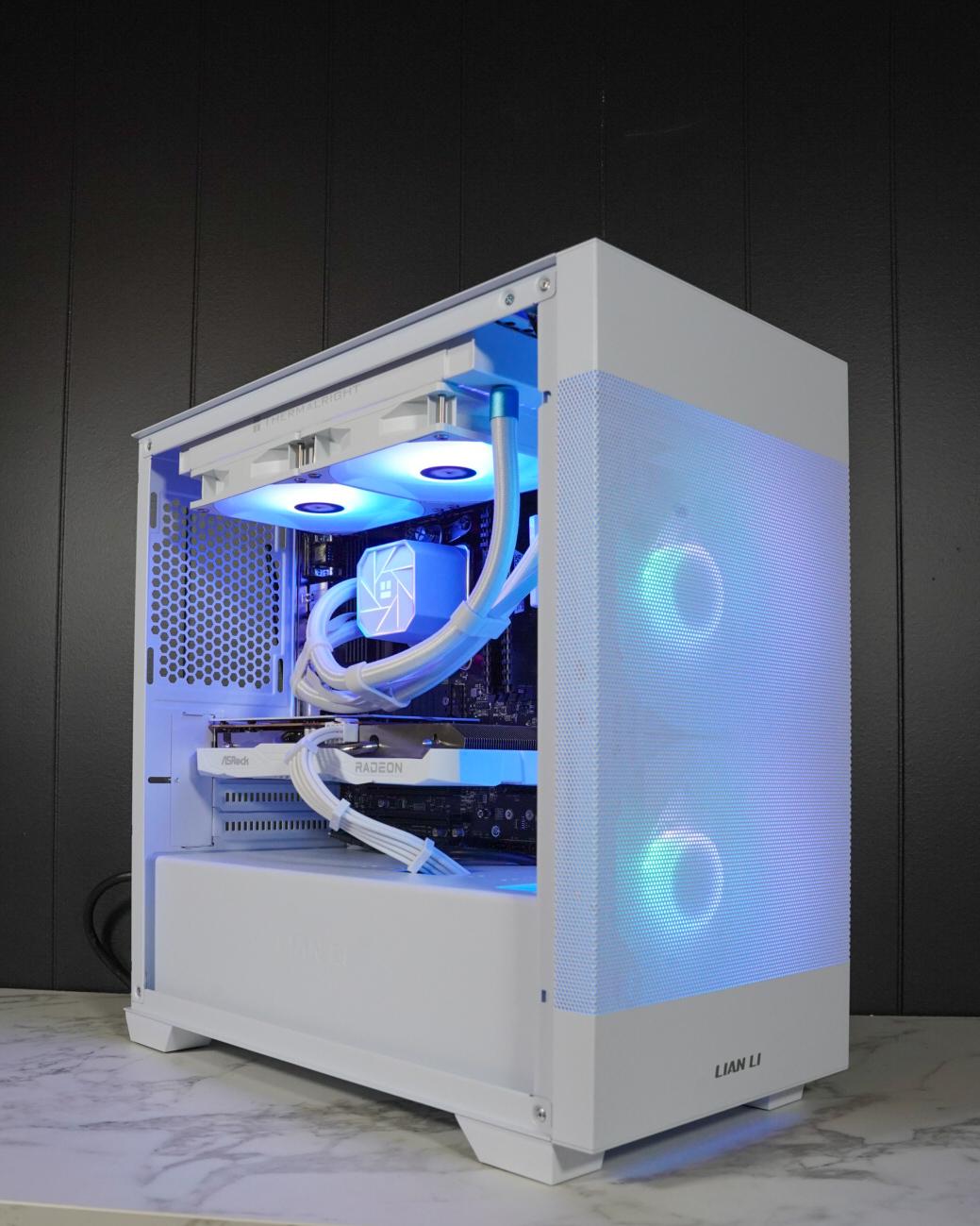 CLEAN White - Ryzen 5600X | 6600 8GB | 512GB | AIO 240mm | Lian Li