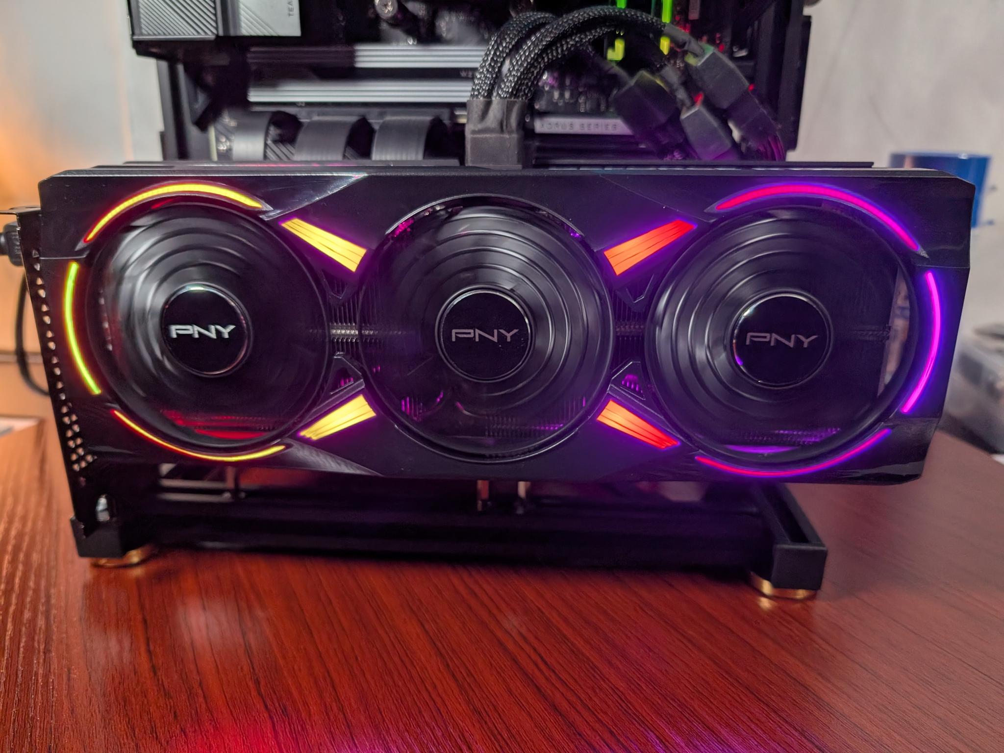 PNY GeForce RTX 5070 Ti ARGB EPIC-X RGB OC Triple Fan