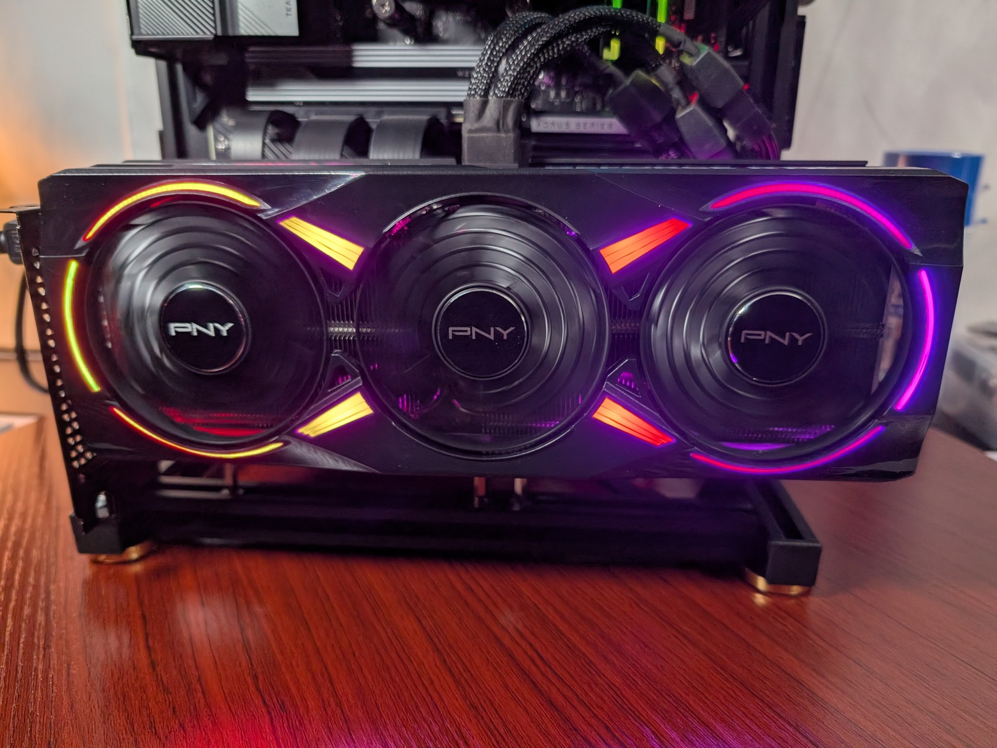PNY GeForce RTX 5070 Ti ARGB EPIC-X RGB OC Triple Fan