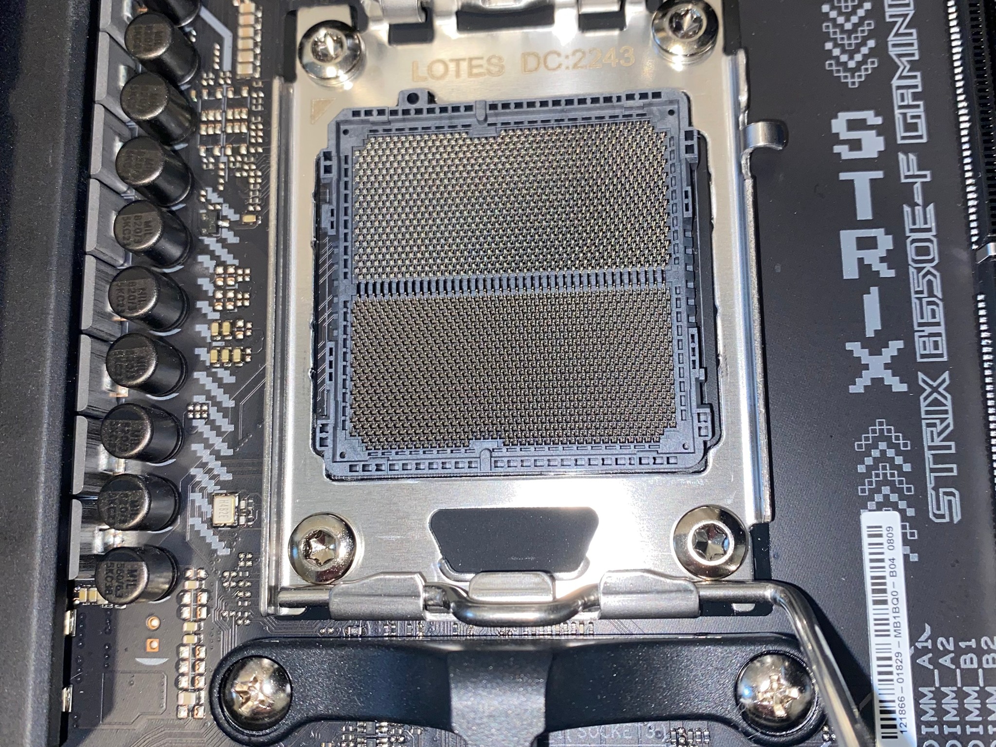 ASUS ROG STRIX B650E-F GAMING WIFI
