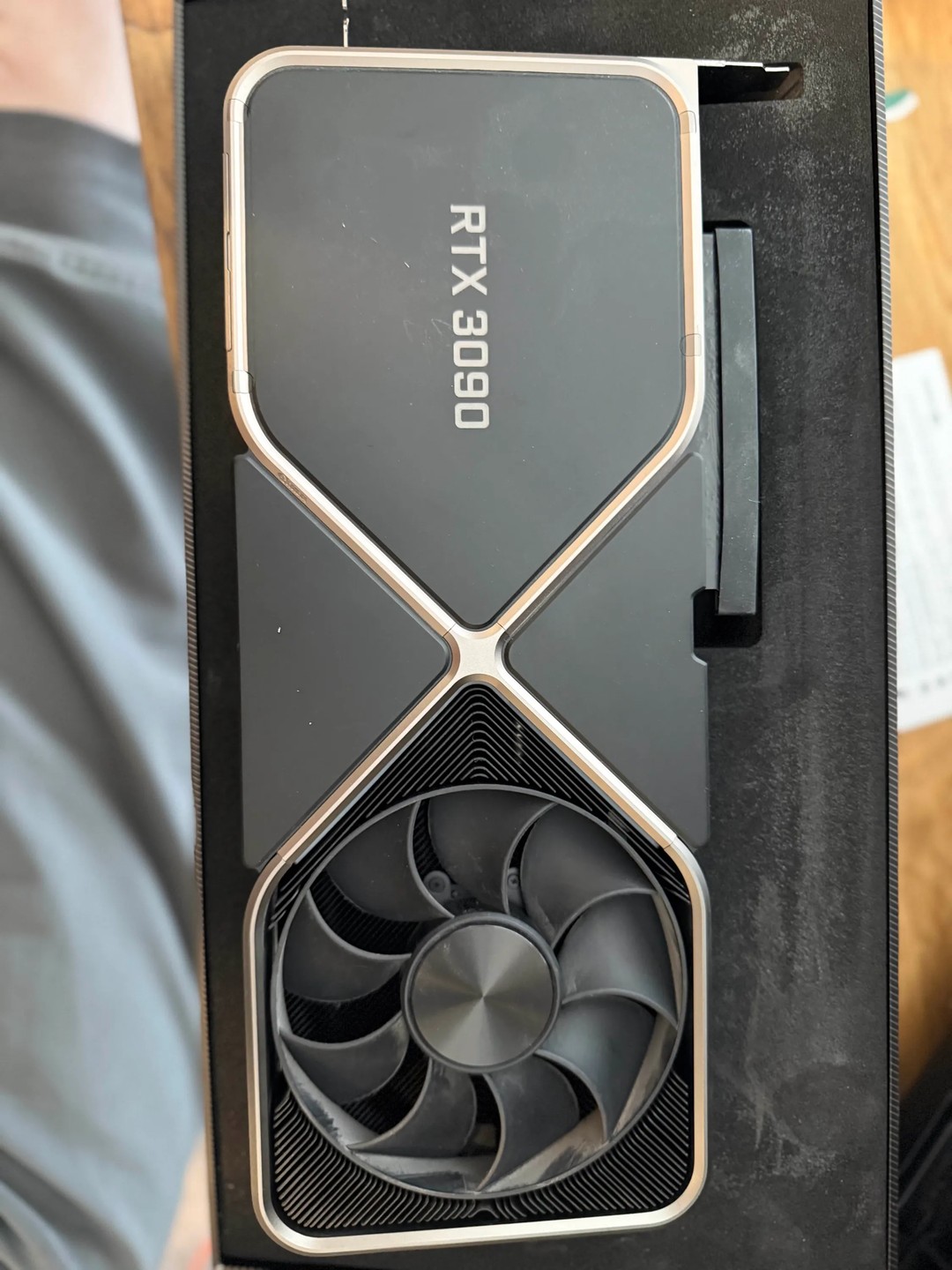NVIDIA RTX 3090 Founders Edition – Excellent Condition | Original