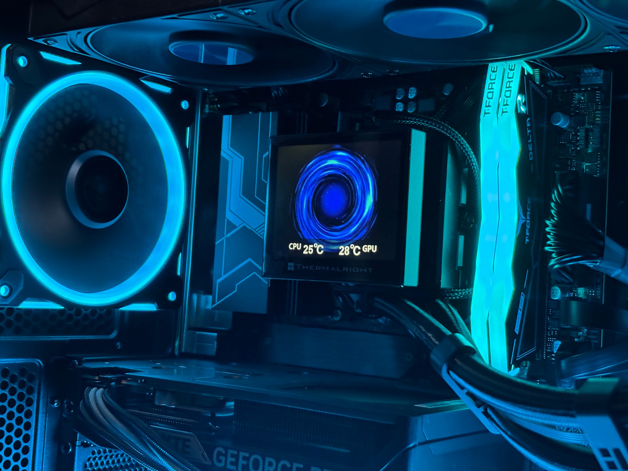 💙STUNNING PC💙 RTX 5060 | Ryzen 7600X | 16gb DDR5 | 1 TB M.2 SSD