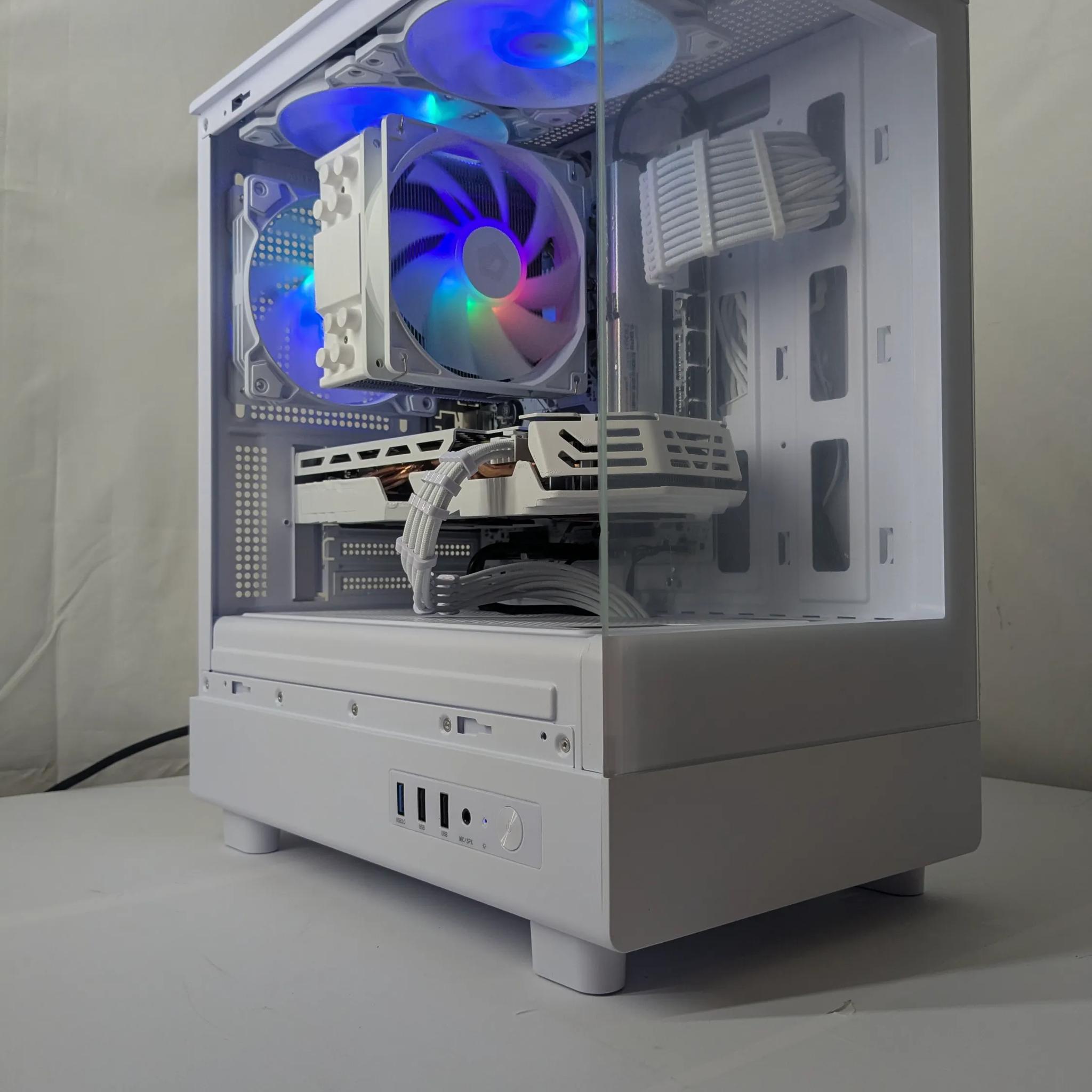 White-Themed Gaming PC – RX 580 | Ryzen 7 1700 | 16GB RAM | 500GB NVMe SSD