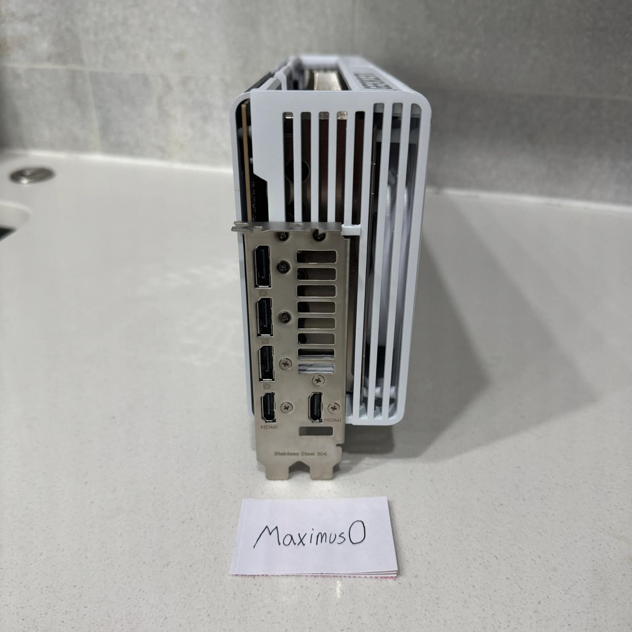 ASUS ROG STRIX GeForce RTX 4090 WHITE