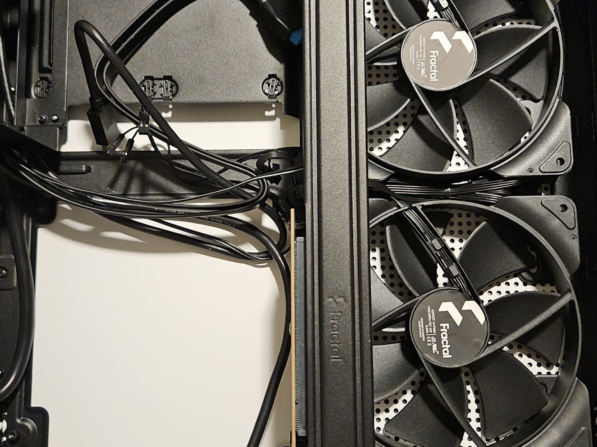 Fractal Design Ridge sff PC case Itx