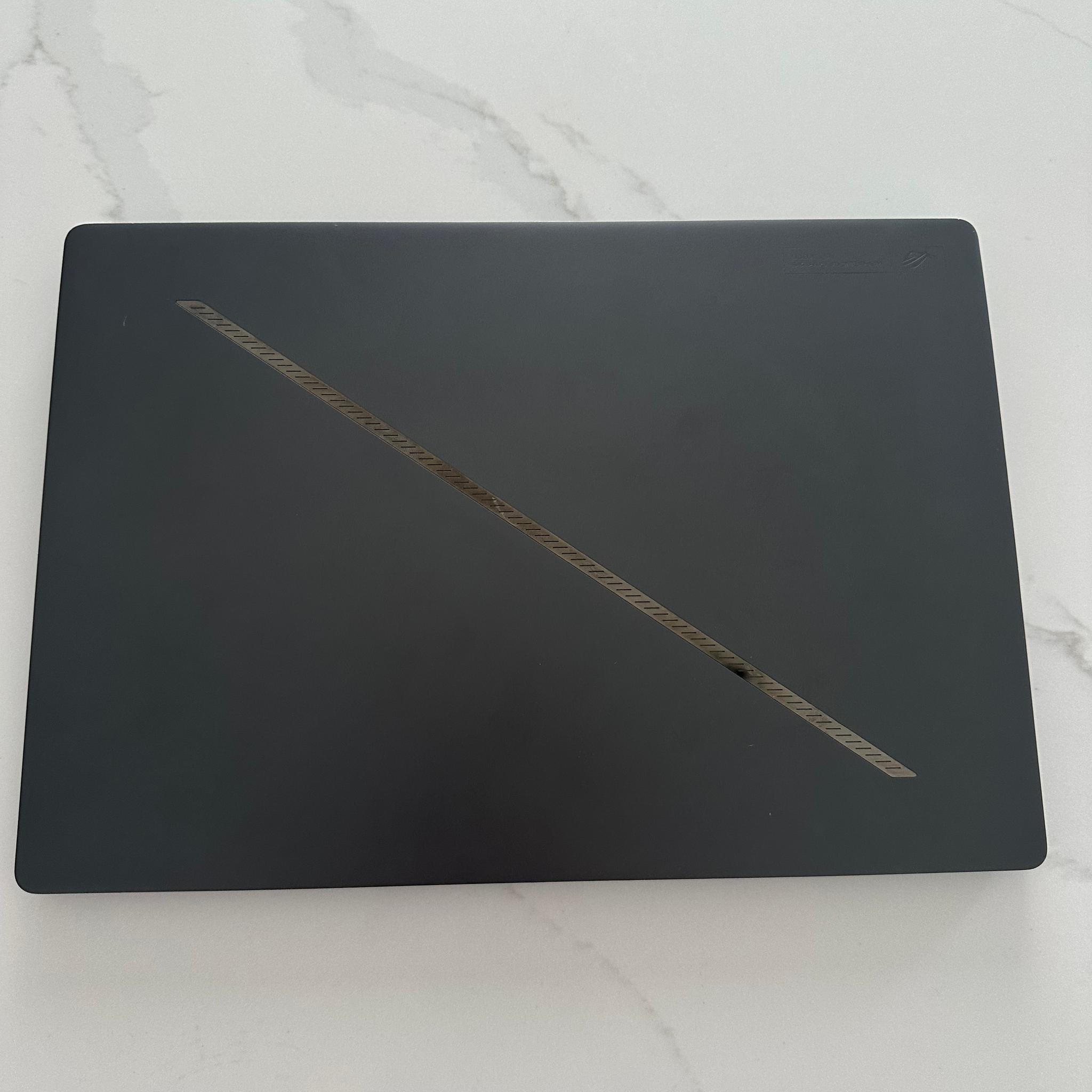 ASUS ROG Zephyrus G16 2024 - Core Ultra 9, RTX 4070, 16GB, 1TB, 240Hz QHD+