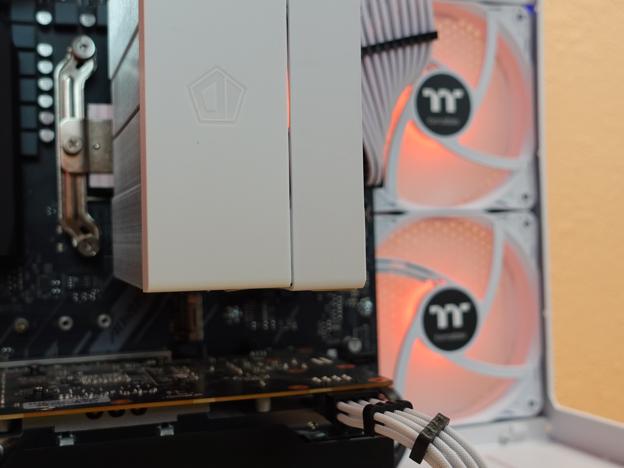 🔥 Ryzen 7 5700X Gaming PC – RX 6600 – Fast & Ready to Play 🔥
