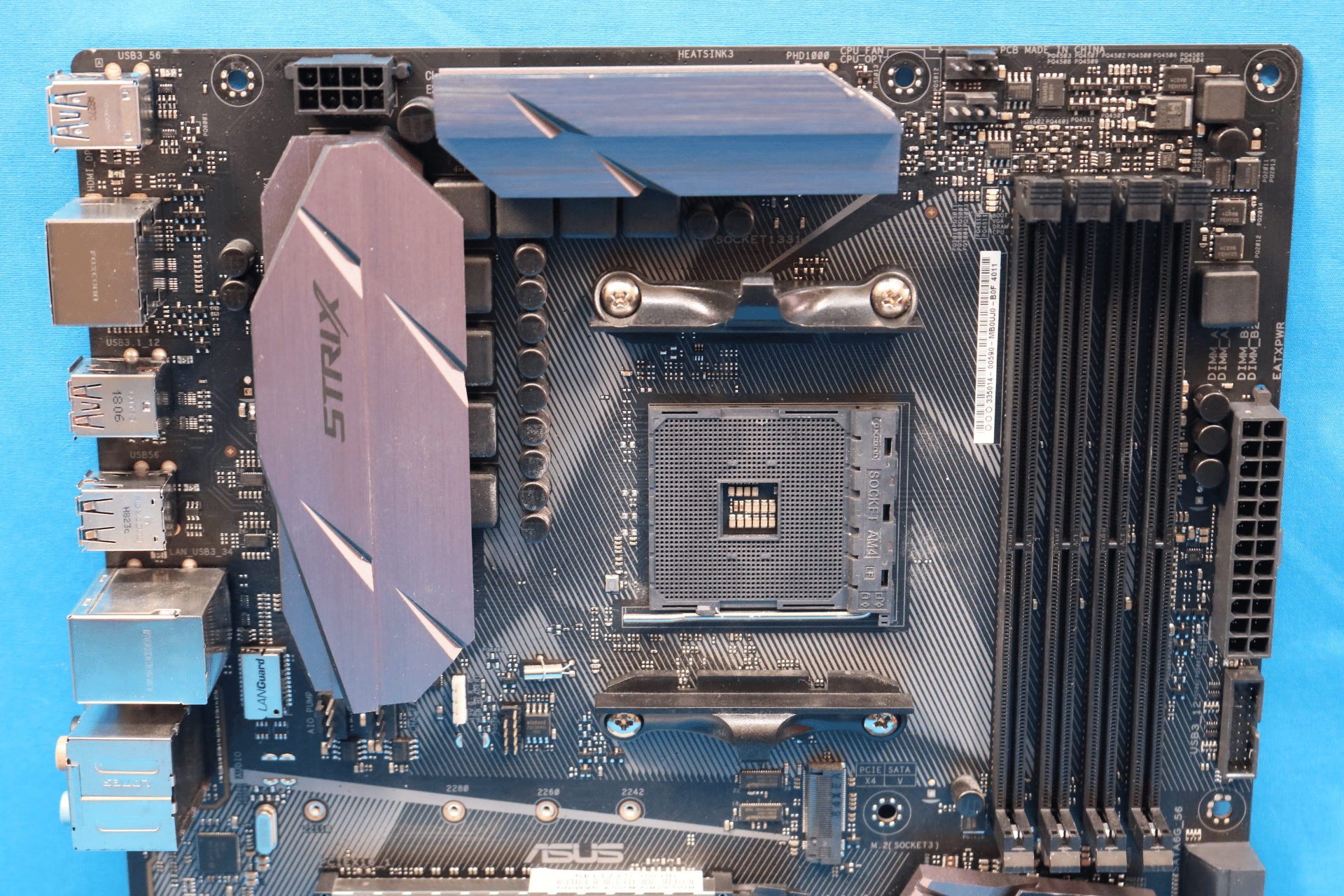 *Updated BIOS* ASUS ROG STRIX B350-F Gaming AMD Socket AM4 DDR4 ATX Desktop Motherboard No I/O