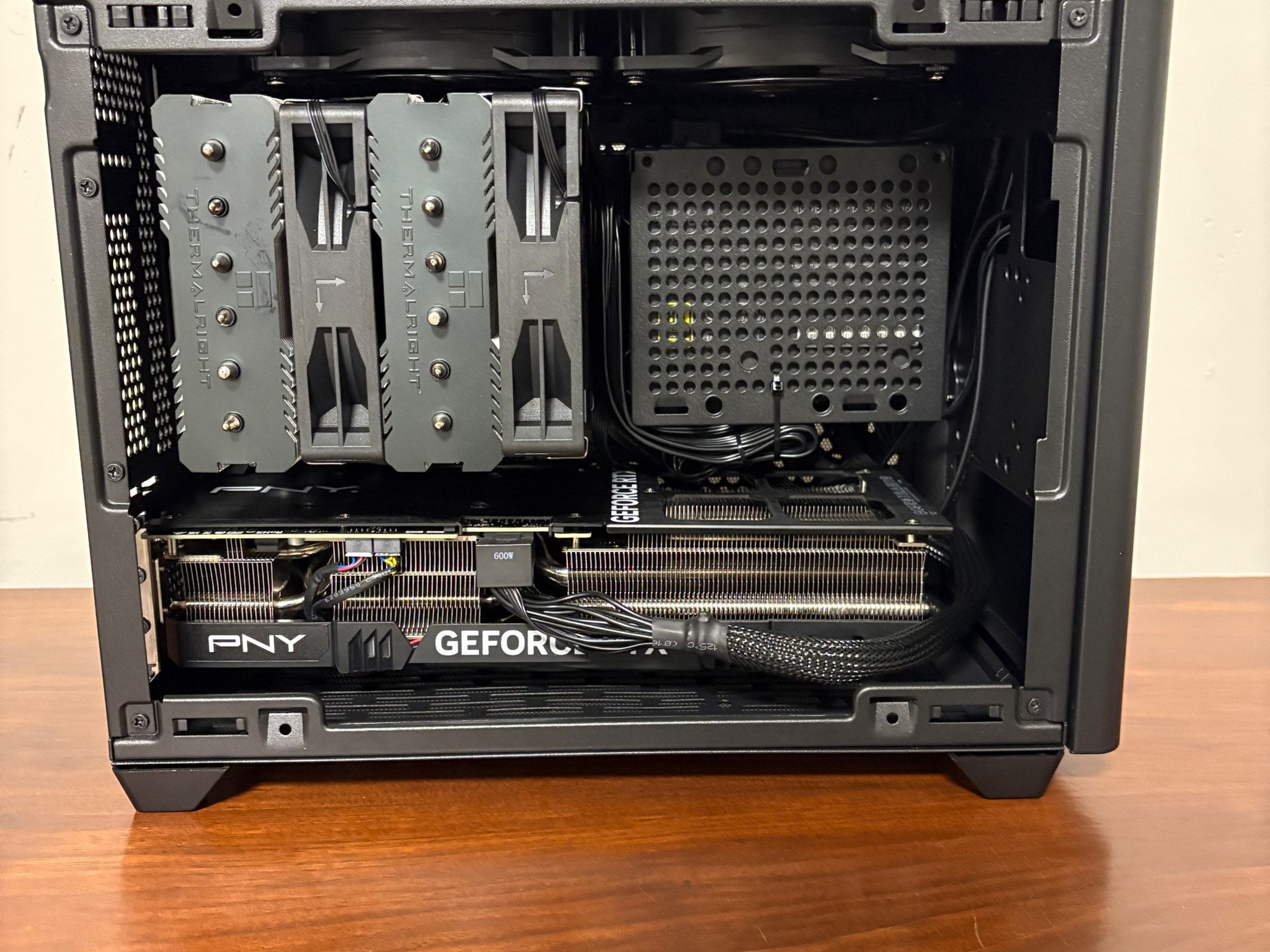 RTX 4070TI SUPER | Ryzen 7 5800X3D | 32GB DDR4 | 1 TB SSD | 850W PSU | 2x 120mm Fans | NR200 ITX