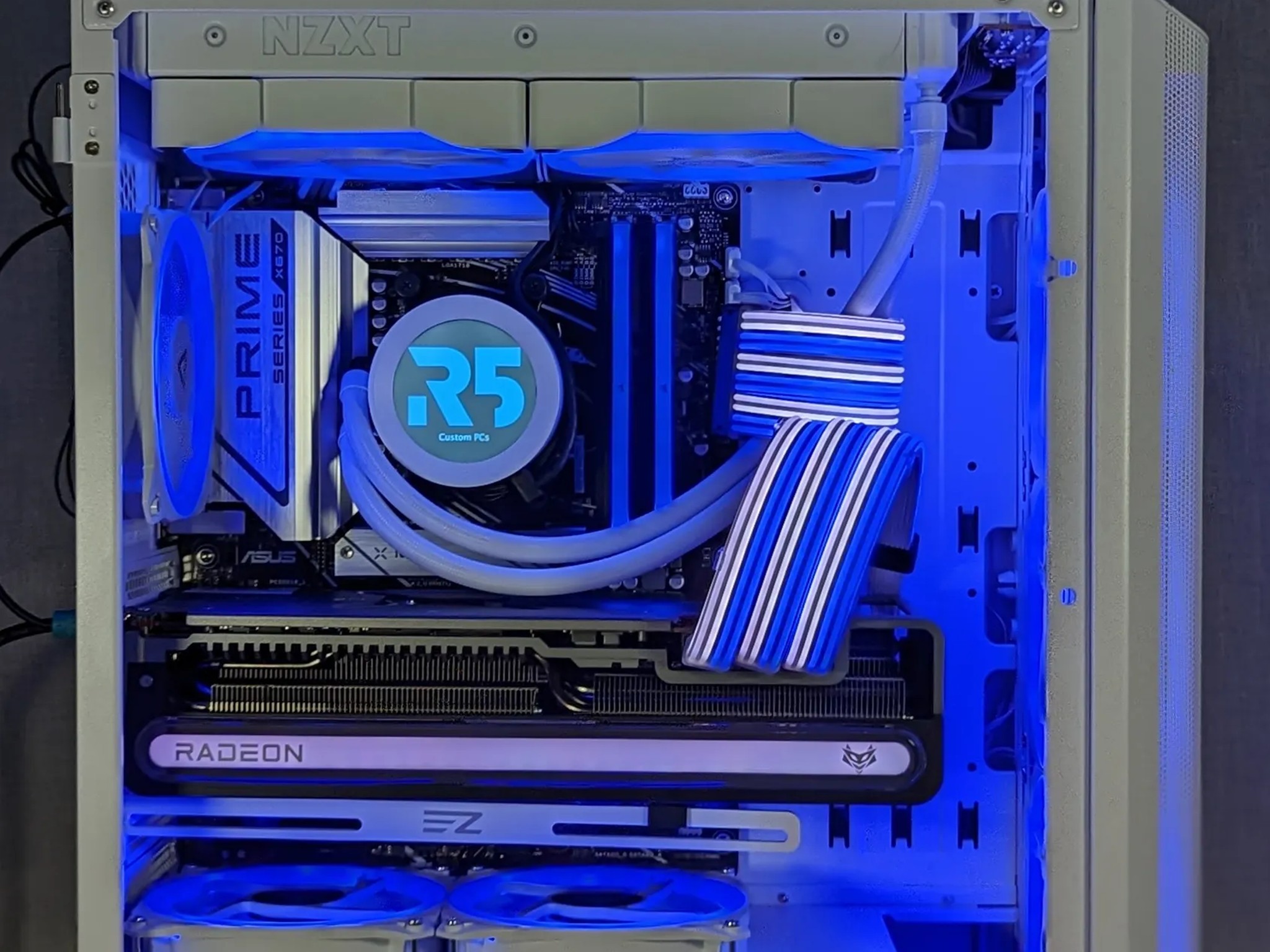 RX 7900XTX Sapphire // Ryzen 9 7900x3D // 64GB 6000Mhz DDR5 // 2TB Gen4 NVMe // WiFi