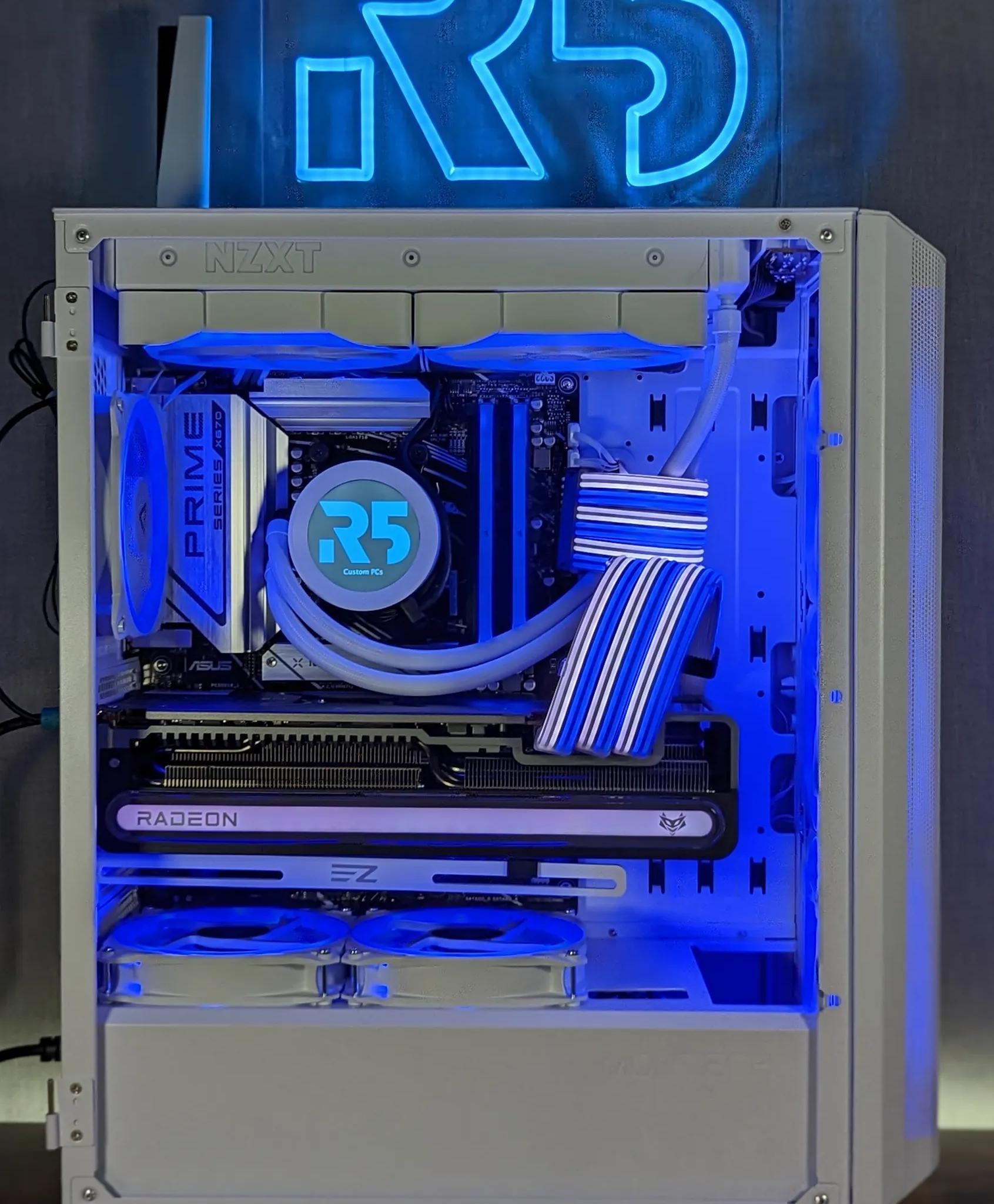 RX 7900XTX Sapphire // Ryzen 9 7900x3D // 64GB 6000Mhz DDR5 // 2TB Gen4 NVMe // WiFi
