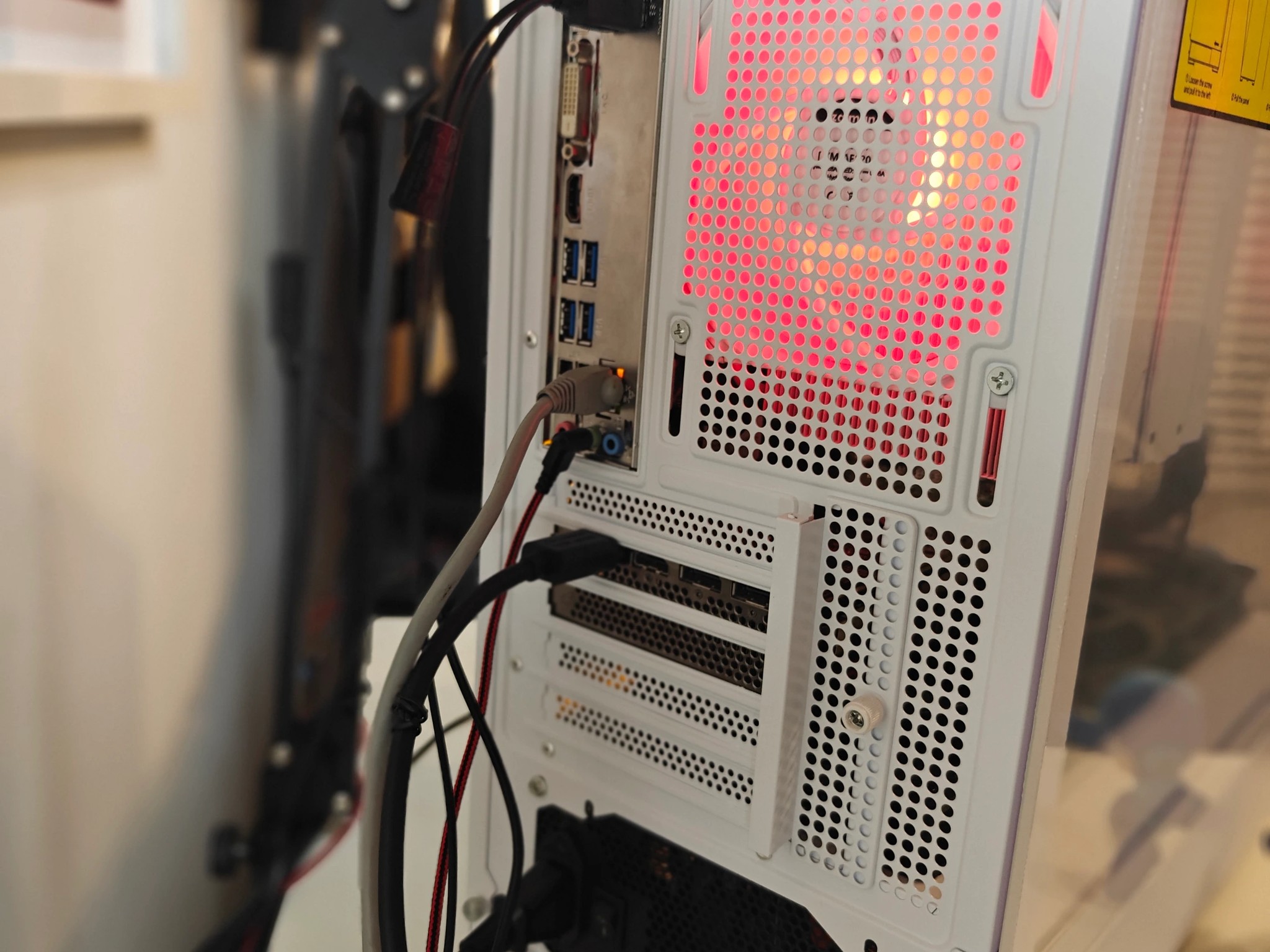 Encased in Glass ❤️‍🔥💎💨 | Ryzen 7 5700X3D | Radeon RX 6700 XT | 32GB DDR4 RAM | 1TB NVMe SSD